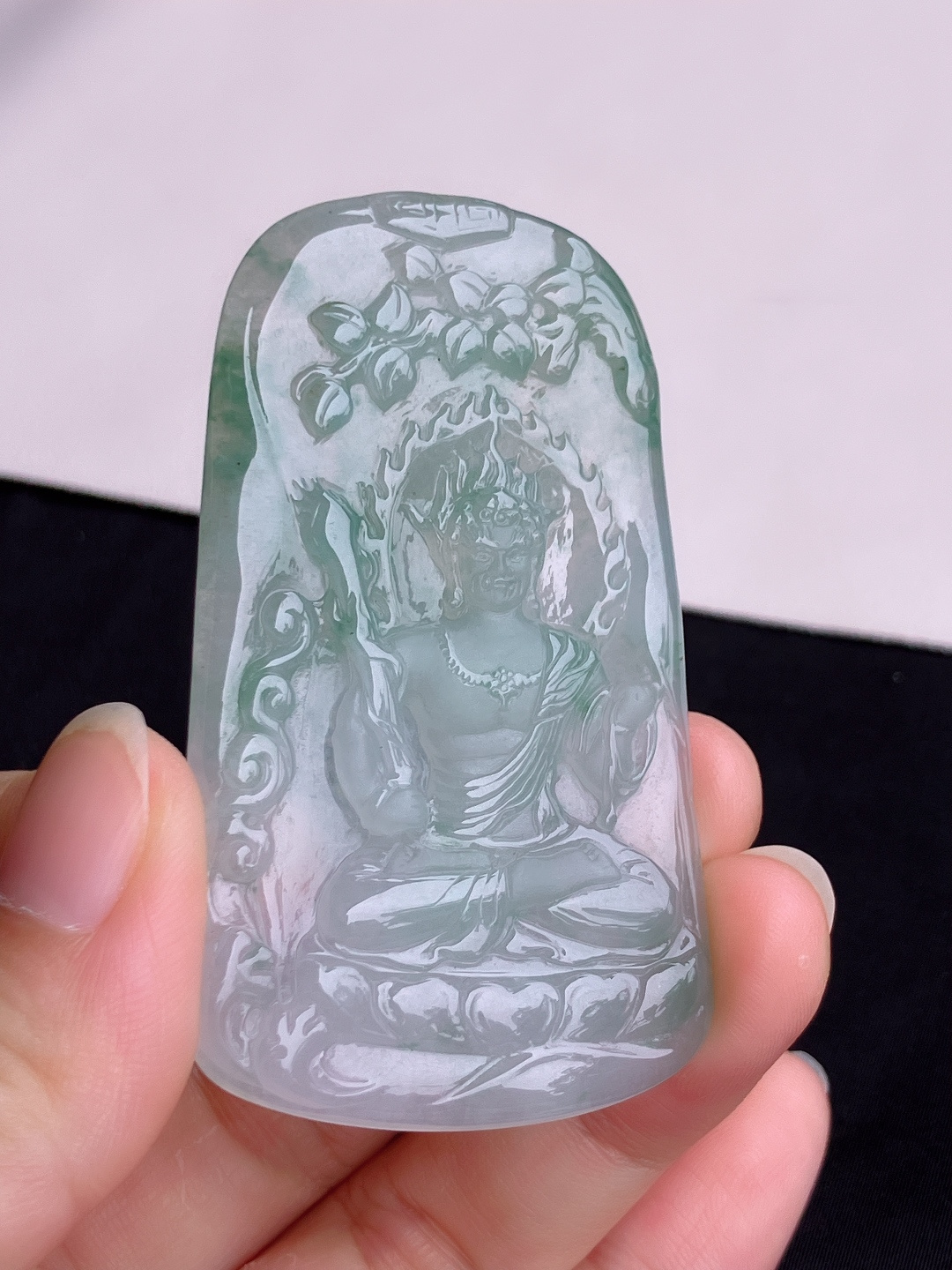 冰飘花观音，晶莹剔透，尺寸67.3/38.5/5/自然光实拍