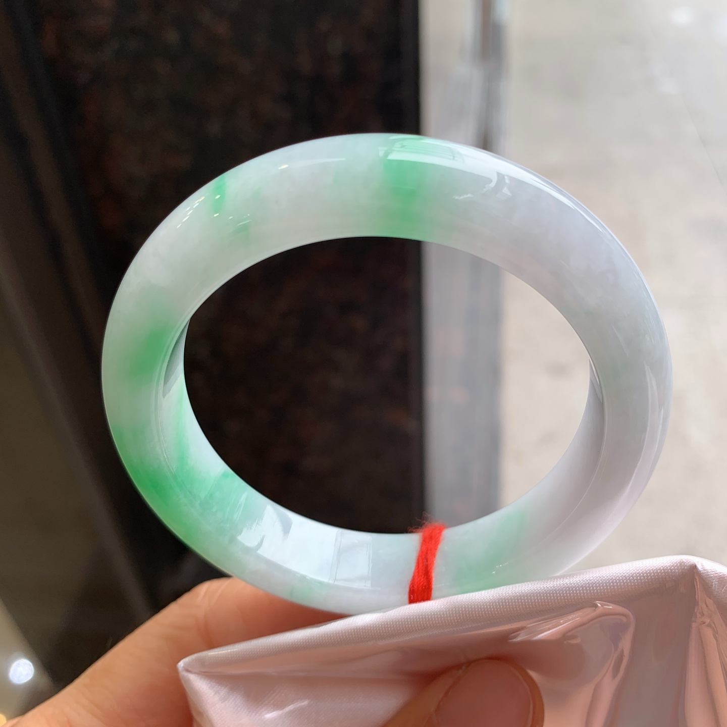 正圈飘绿 微细纹 尺寸：55.5/12.5/9.2 版型好
