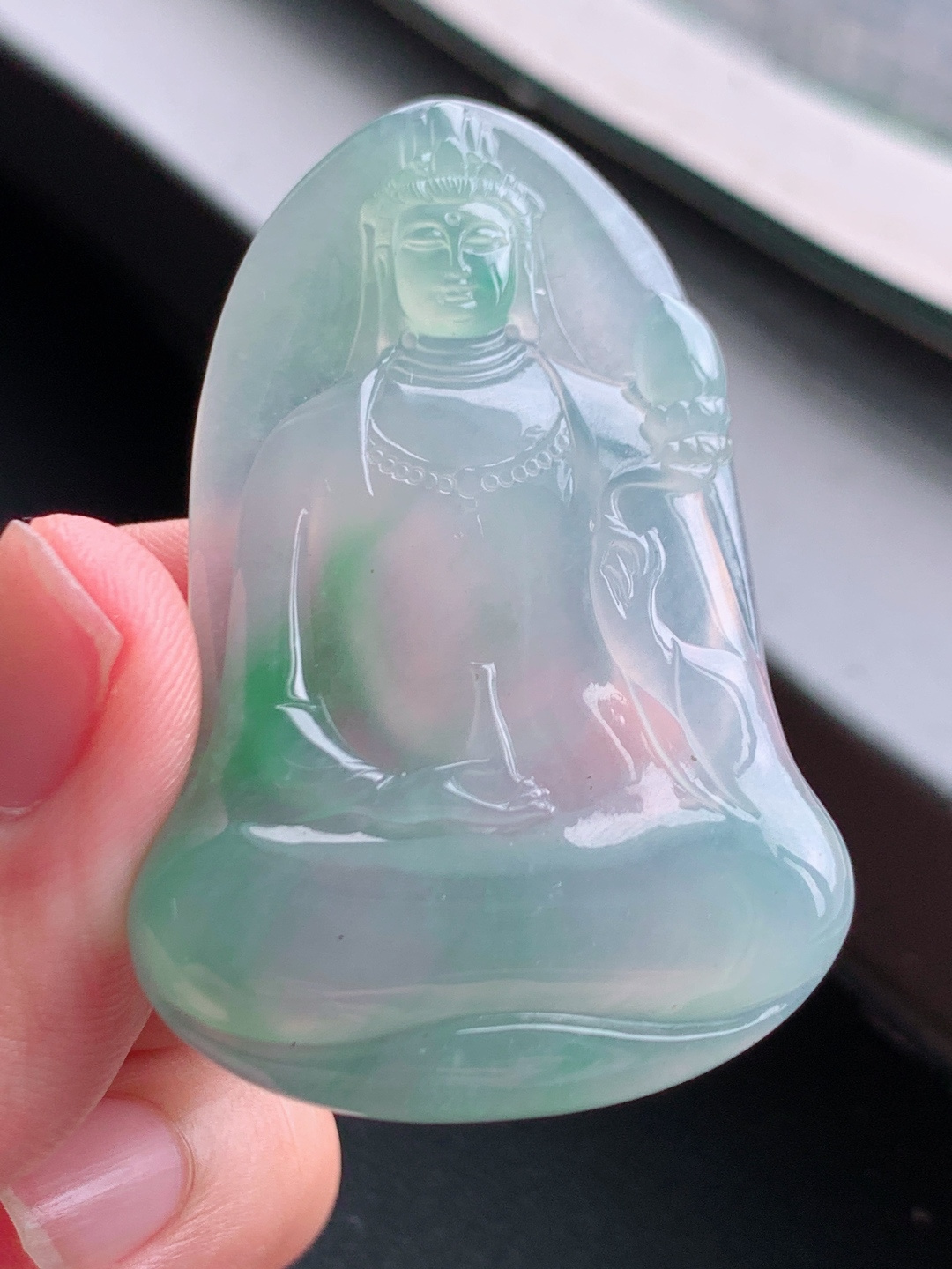 冰飘绿素衣观音，种水冰润飘花灵动，开脸慈祥寓意平安 裸石51.7-34.9-5.7 自然光拍摄 0206