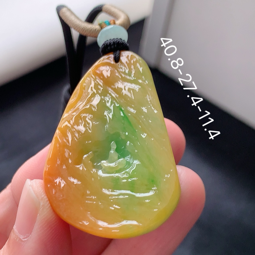 三彩悟道挂件 底子细腻莹润 佩戴清新优雅货号22606，40.8-27