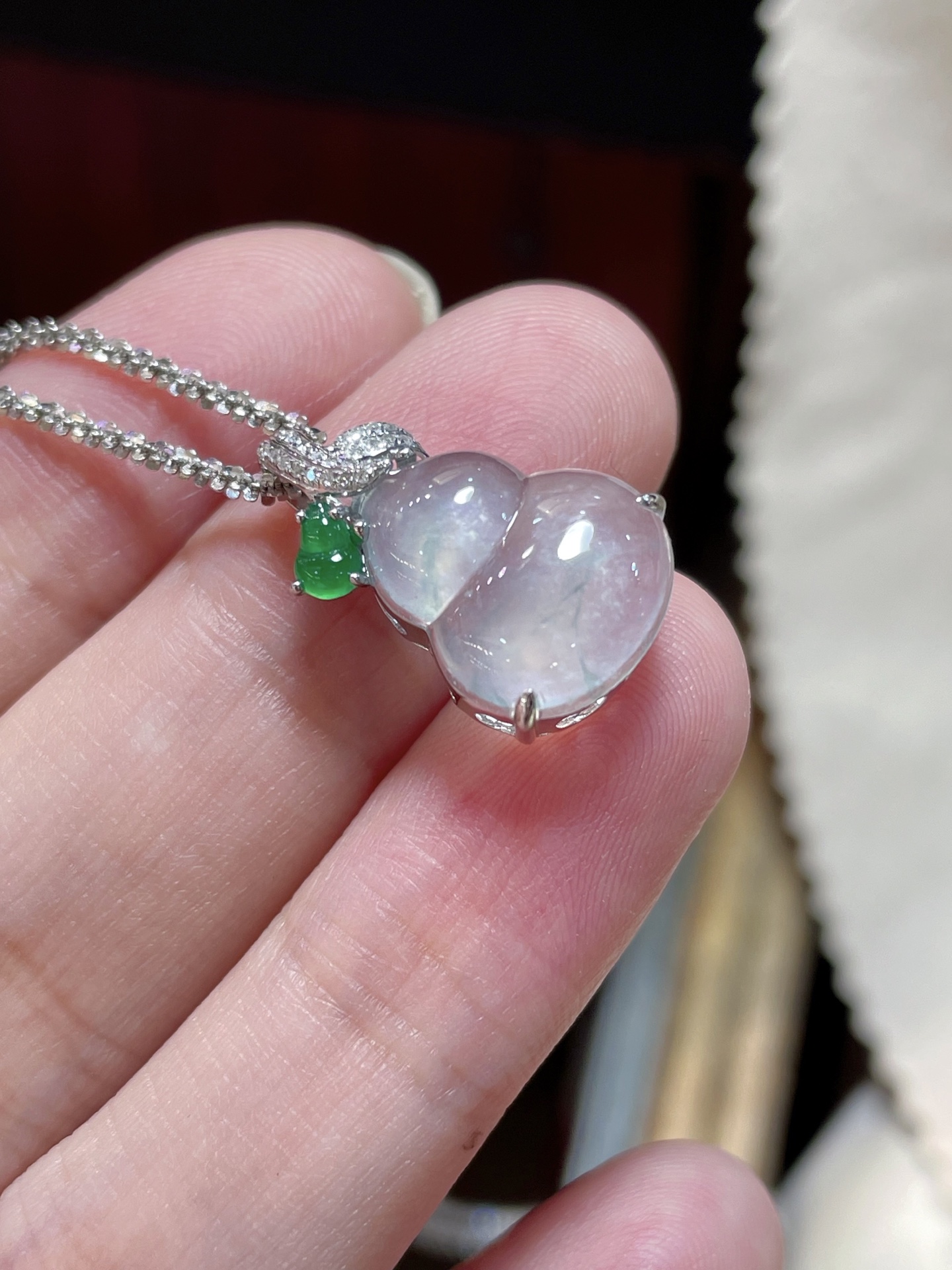 ️ 翡翠冰种葫芦吊坠，起荧光，种水好好裸石很饱满，专挑好品相，18k镶嵌，14.2-12.2-3.8
