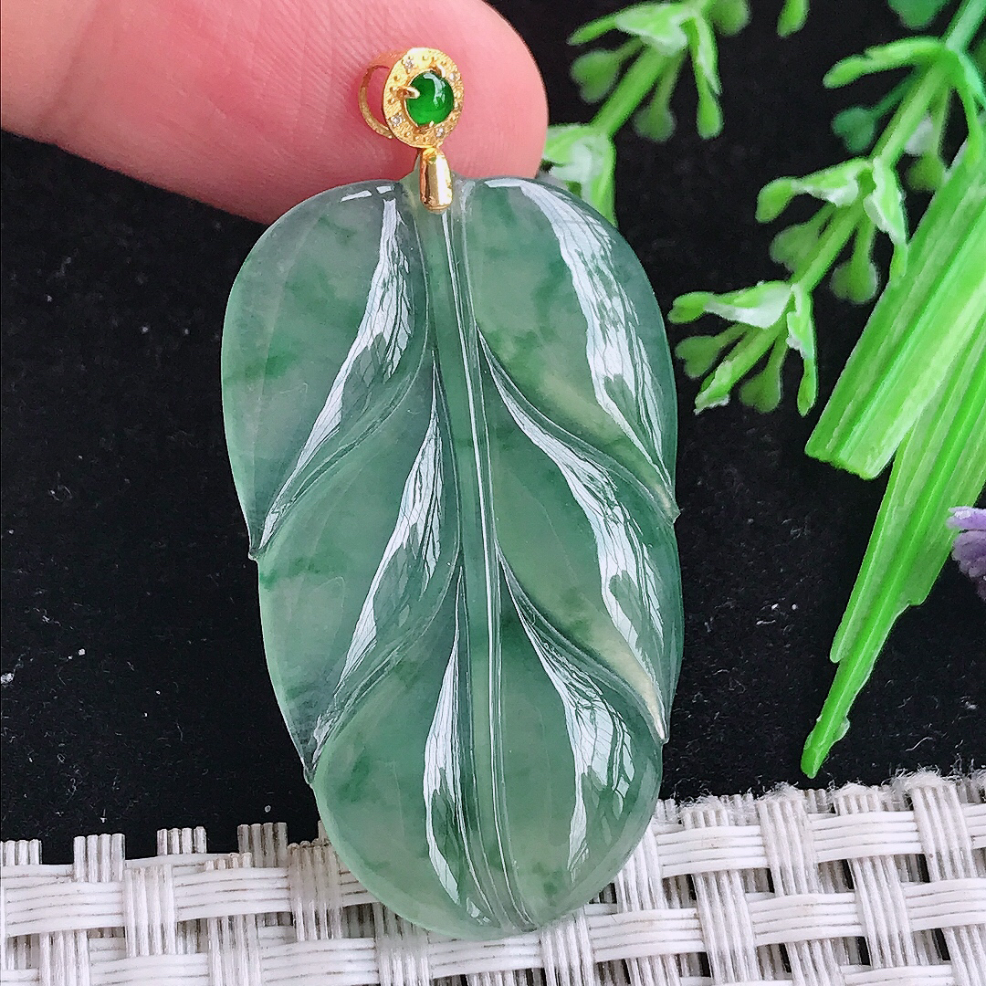 实拍A货翡翠39/23.8/3.8老坑18k金镶嵌冰种飘花叶子吊坠翡翠玉牌