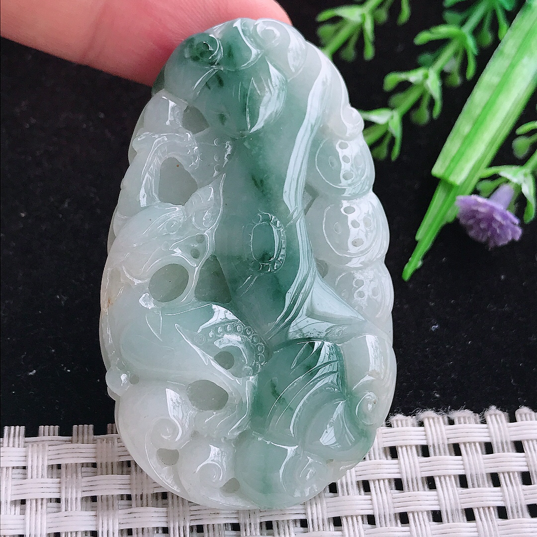 实拍A货翡翠58.8/36/7.5老坑精美飘花仿古龙牌吊坠翡翠玉牌