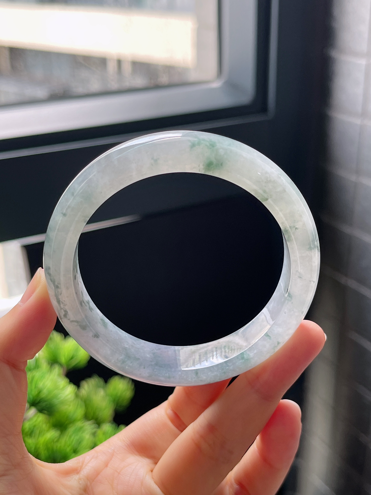 圈口57.3，冰糯飘花翡翠正圈手镯