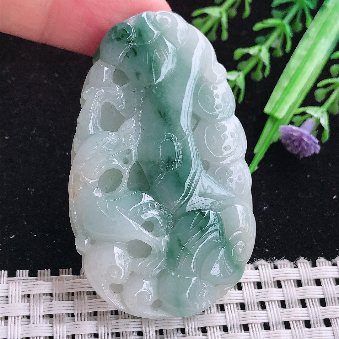 实拍A货翡翠58.8/36/7.5老坑精美飘花仿古龙牌吊坠翡翠玉牌