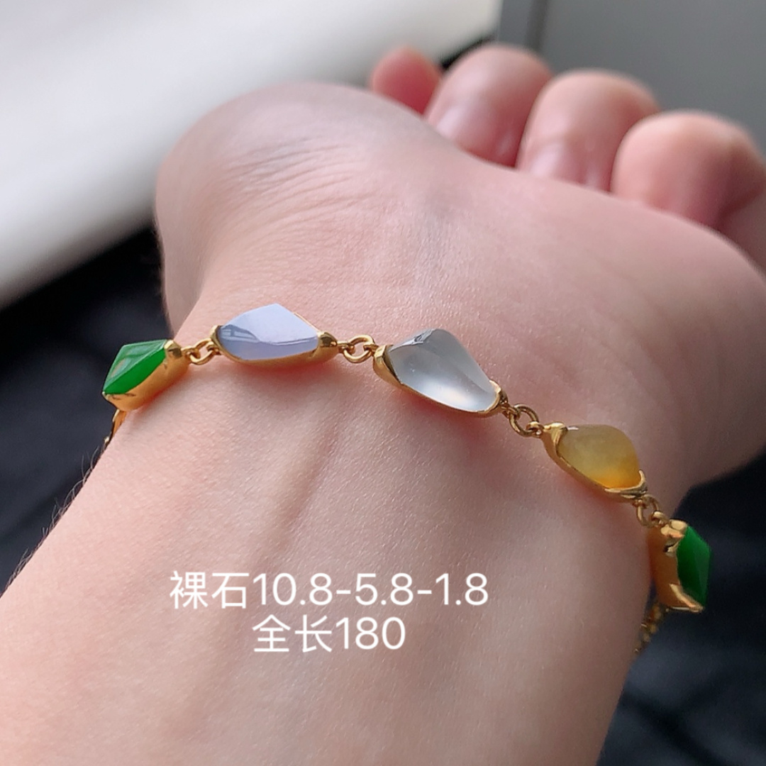 多彩手链 冰润十足  底子细腻，佩戴福气满满货号41606，10.8-5.8-1.8