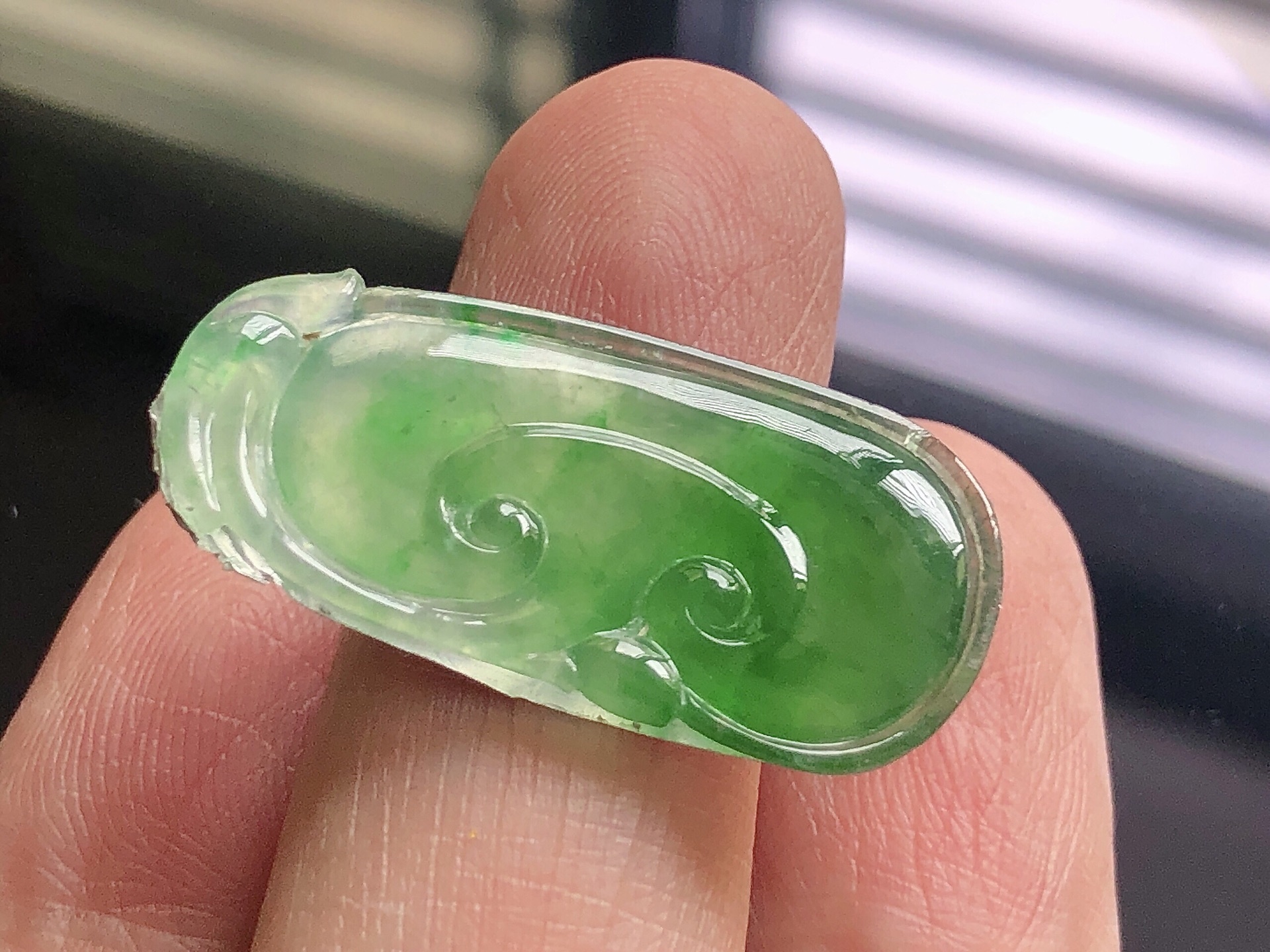 ️ 如意， 色泽极美，通透水润，玉质细腻，夺目迷人，镶嵌效果，品相，无裂，尺寸30.6*14.2*2.8
