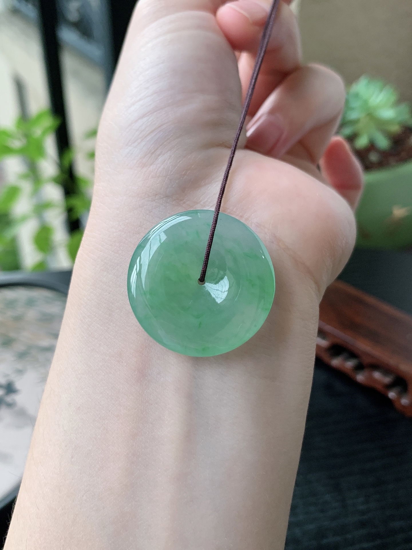 老坑冰种胶感飘阳绿平安扣吊坠 裸石尺寸:28.3-5.6mm