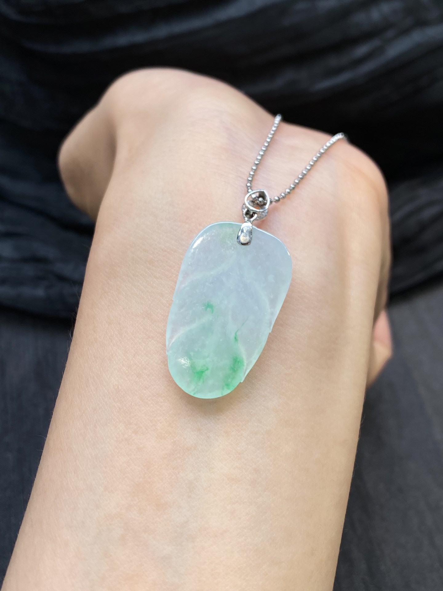 冰飘绿花叶子吊坠·金 整·37.4-18.6-3.5mm 裸·30.2-18.6-3.5mm