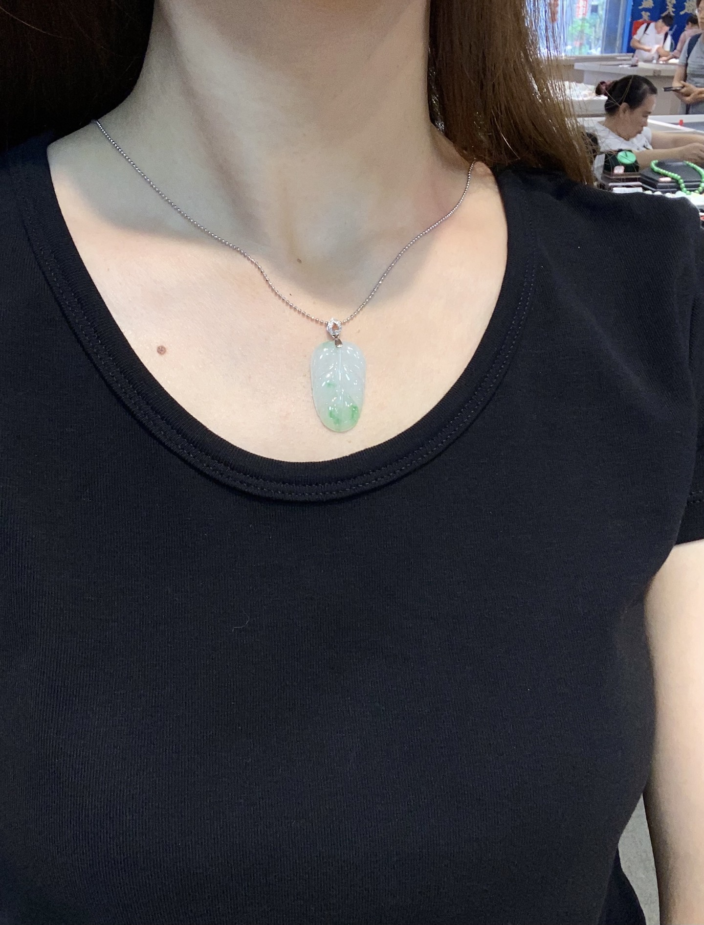 冰飘绿花叶子吊坠·金 整·37.4-18.6-3.5mm 裸·30.2-18.6-3.5mm