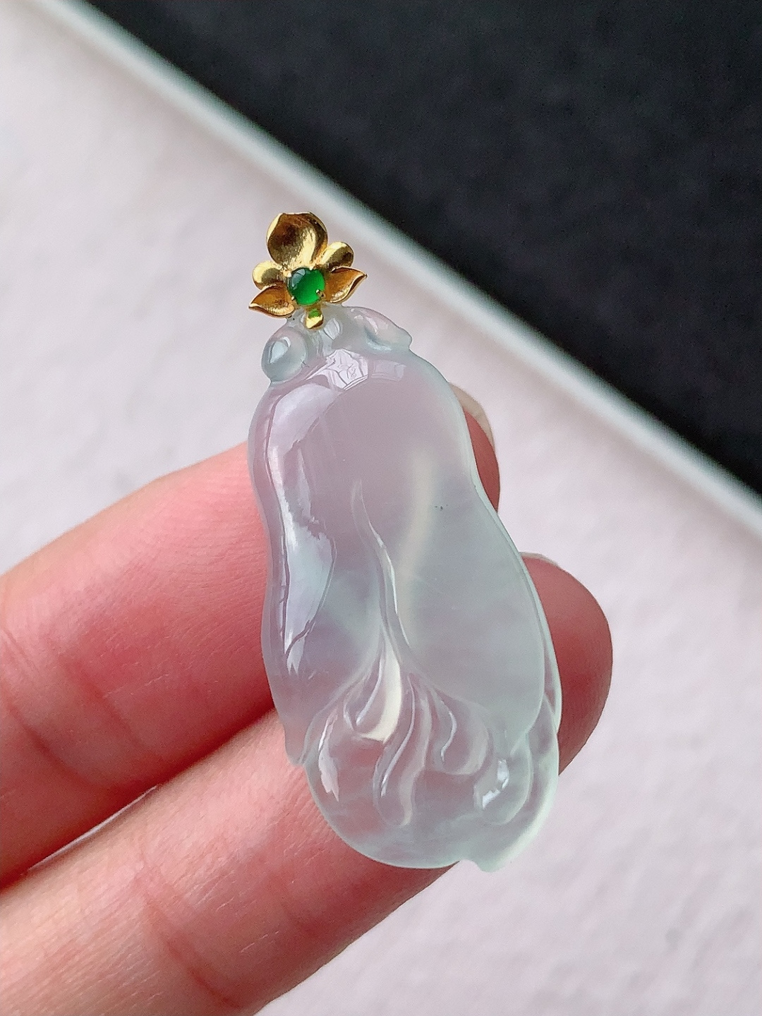 ️️ 玉兰花吊坠 光感十足 底子细腻水润 佩戴优雅精致，32.4