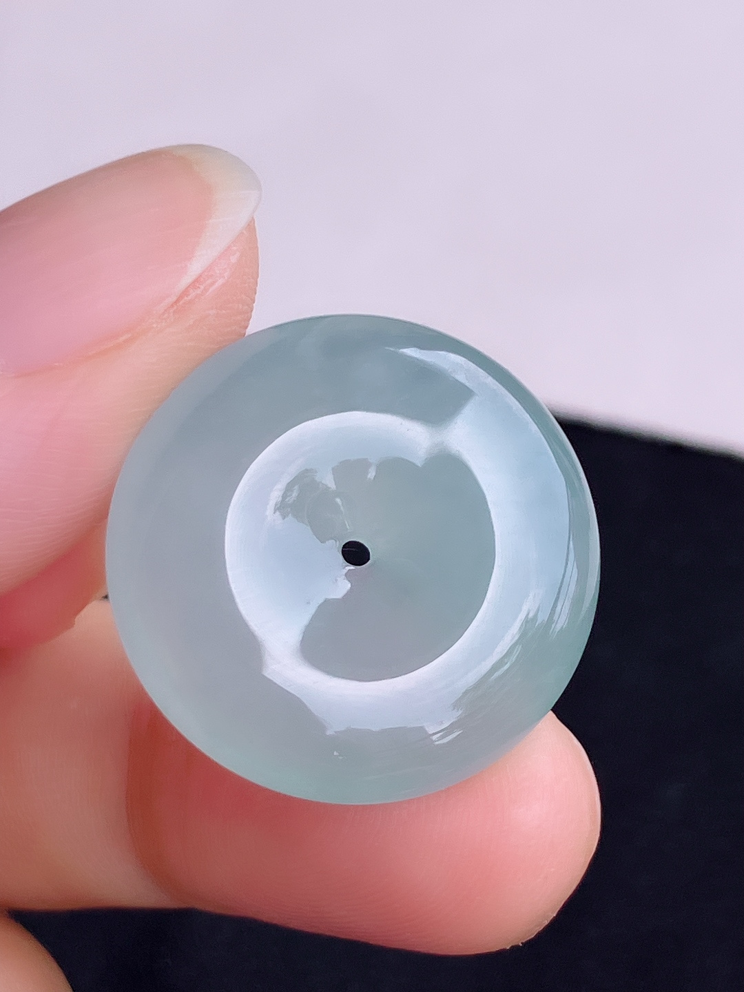 底色平安扣，晶莹剔透，尺寸23.6/5.8/自然光实拍
