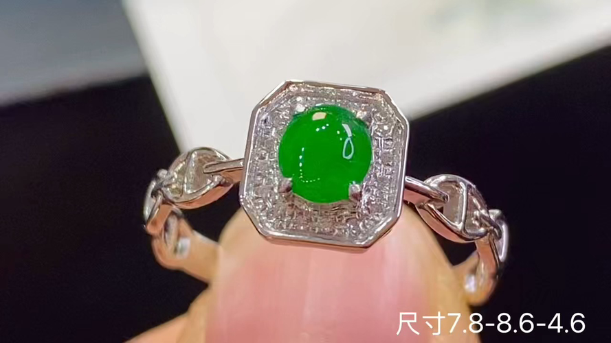 18k金+钻玻璃种蛋面戒指，无裂，7.8-8.6-4.6