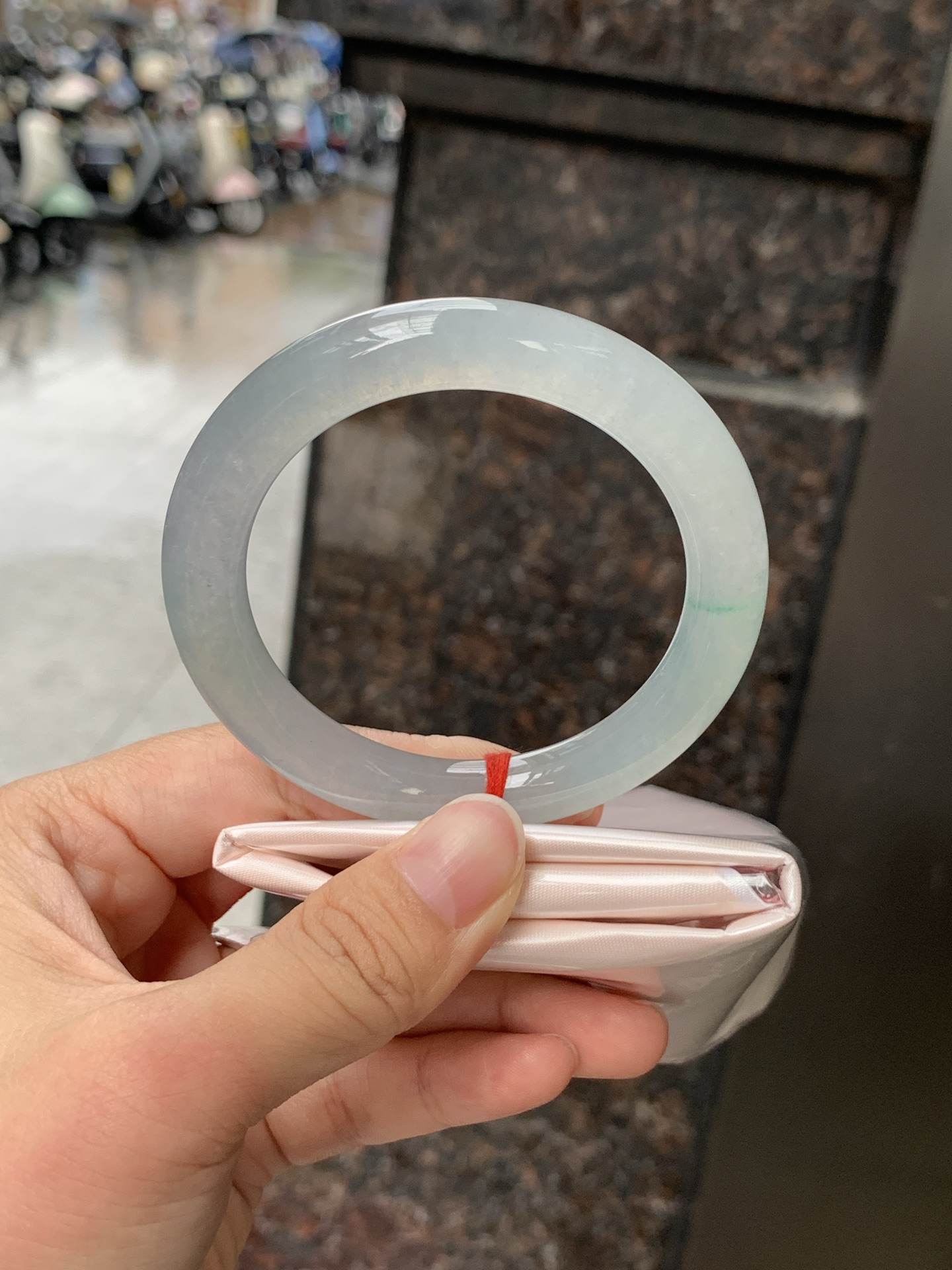 冰飘绿圆条 53.5-9.2-9.2 0608-N937-1 打灯细紋，水头好，金丝绿花灵动飘逸