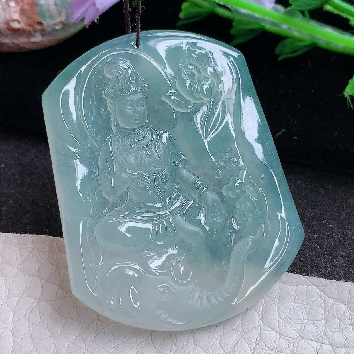 ktj实拍51*41*5.5缅甸翡翠a货精雕冰透晴美文殊菩萨 生肖守护神玉吊坠