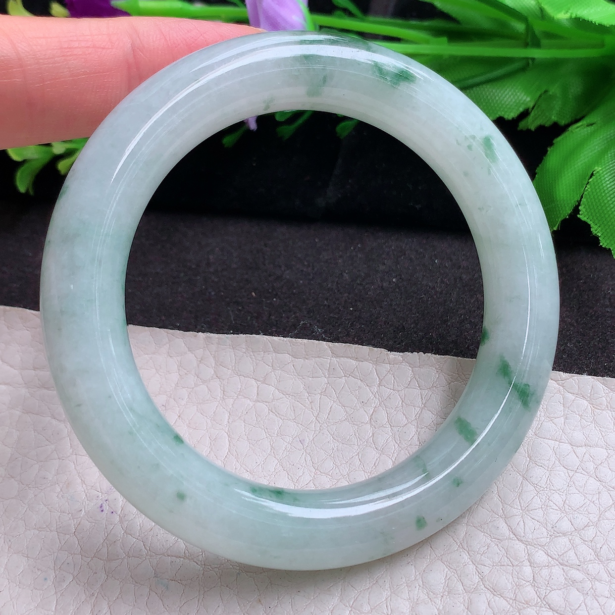 ee实拍53.9*10.8美人镯 缅甸翡翠a货玉手镯 冰飘花细润圆条玉手环