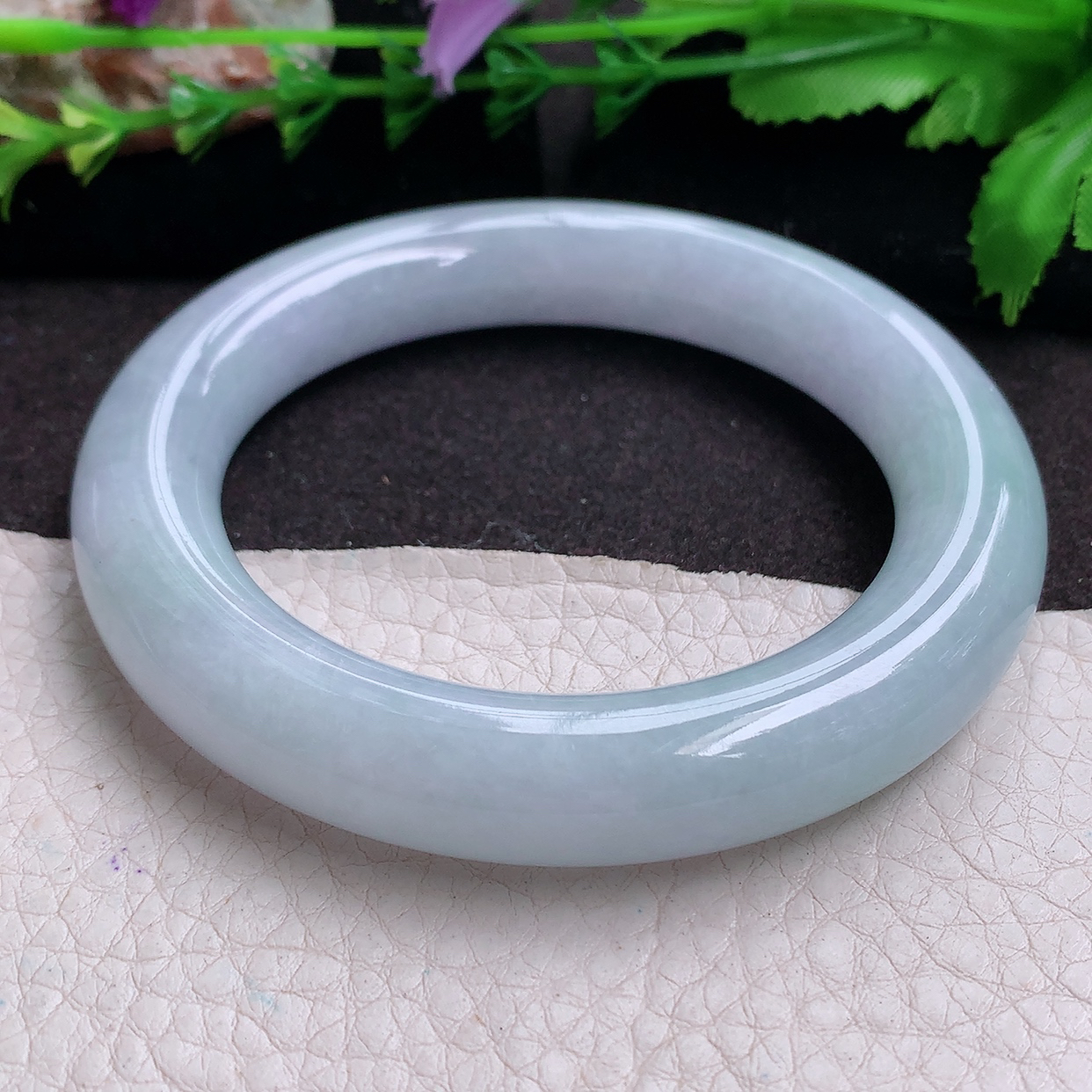 z实拍57.5*12胖圆镯 缅甸翡翠a货玉手镯 淡紫底细润正圈玉手环