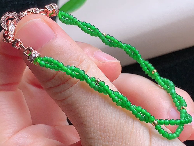 ️ 满绿手串，度高，尺寸取一2.0mm，包A附证书