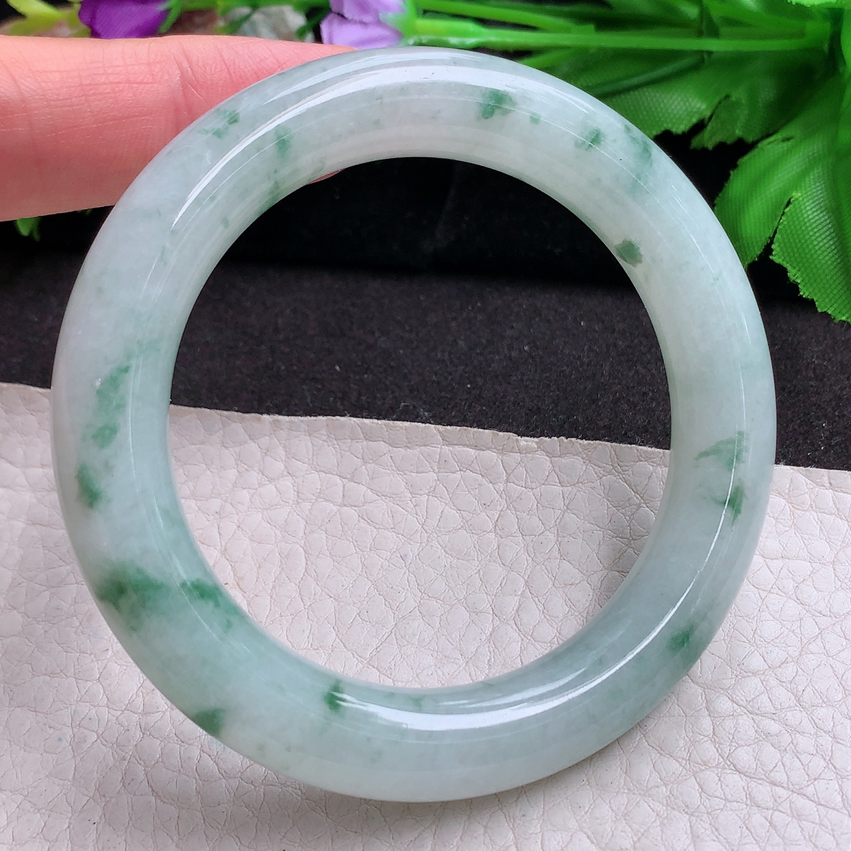 ee实拍53.9*10.8美人镯 缅甸翡翠a货玉手镯 冰飘花细润圆条玉手环