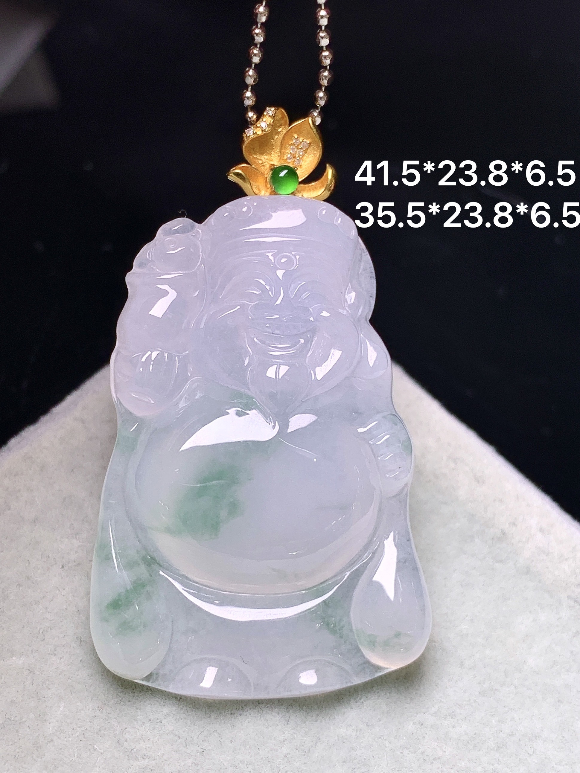 18k金钻镶嵌飘绿财神吊坠 玉质细腻 色泽艳丽清新 整体尺寸41.5*23.8*6.5 e1