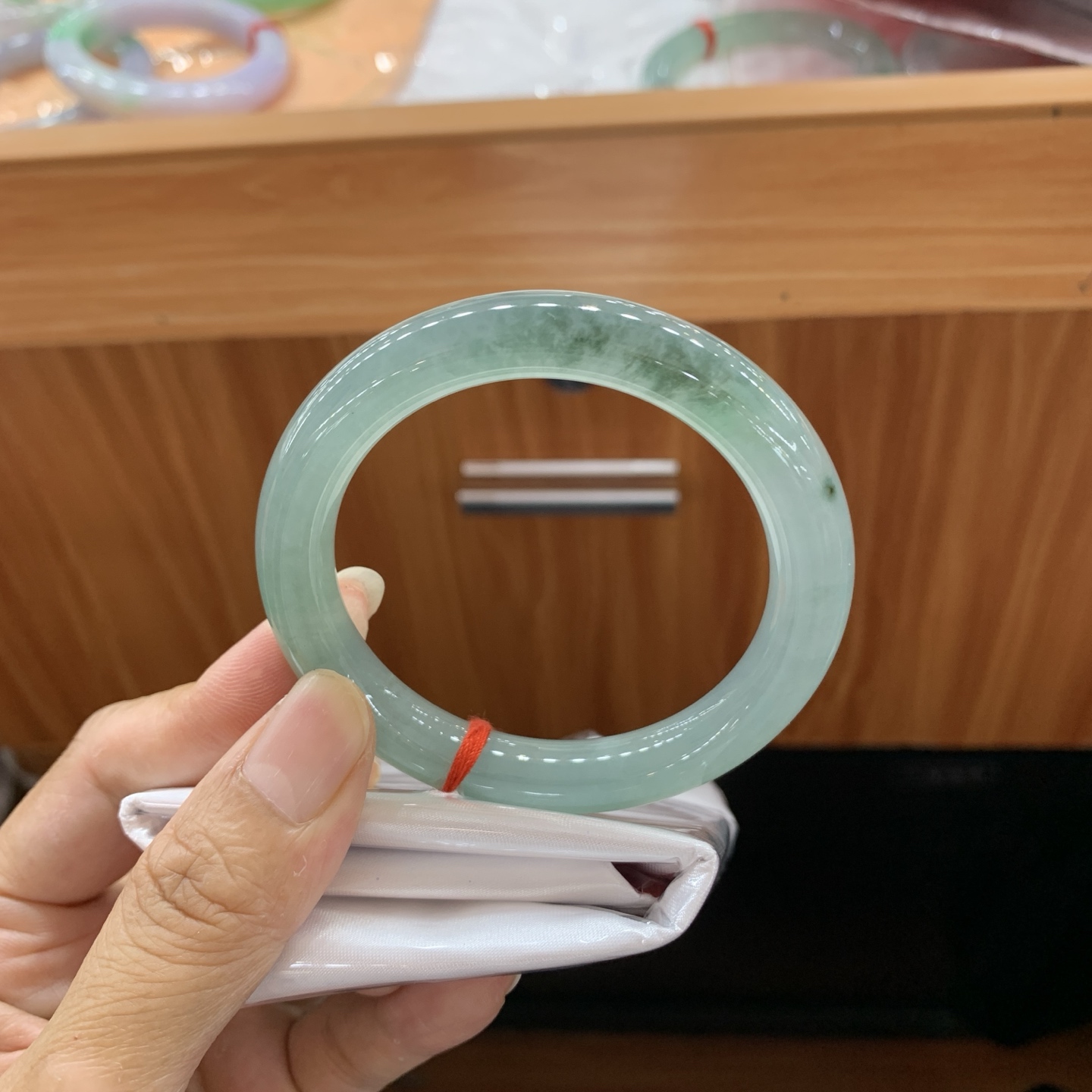 060823LJ 冰蓝飘花小圆条翡翠手镯 53.9-9.5-8.8