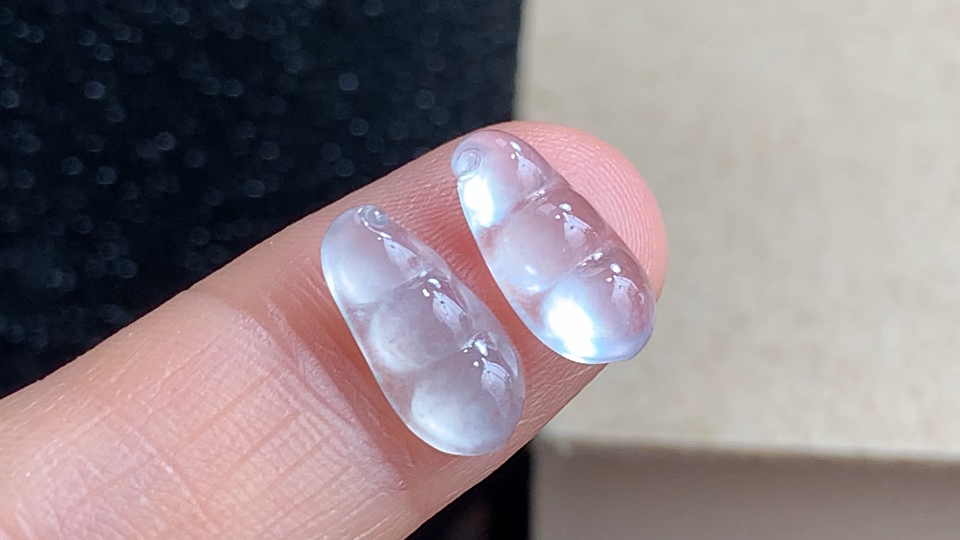 ️ 福豆一对，无裂，尺寸取一12.3-6.3-3.2mm，包A附证书