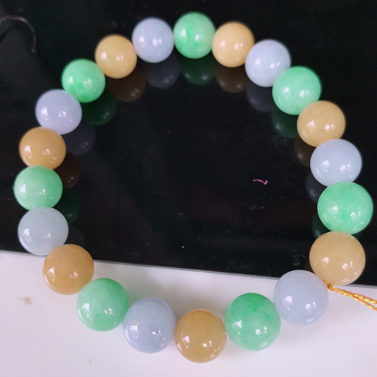 自然光实拍，冰润多宝翡翠圆珠手链，翠色灵动，玉质细腻，颜色漂亮，品相佳，佩戴佳品！#16.11取一尺寸9.6