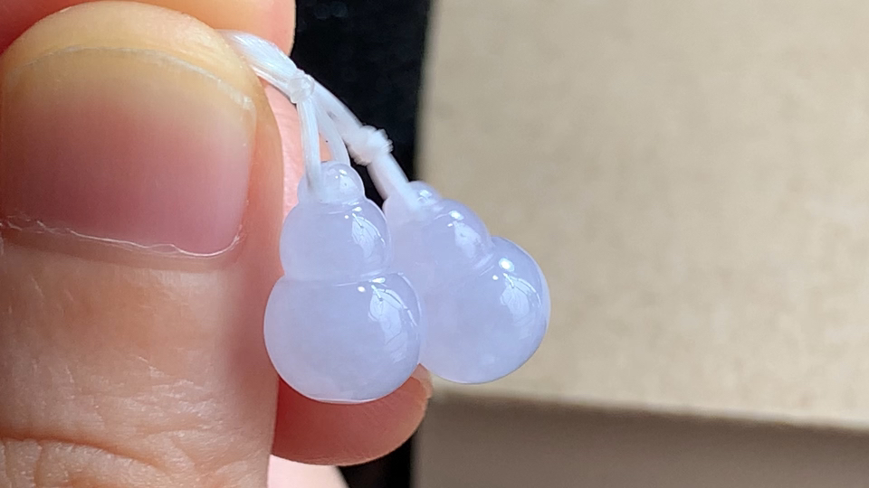 ️ 葫芦一对，尺寸取一11.8-8.4mm，包A附证书
