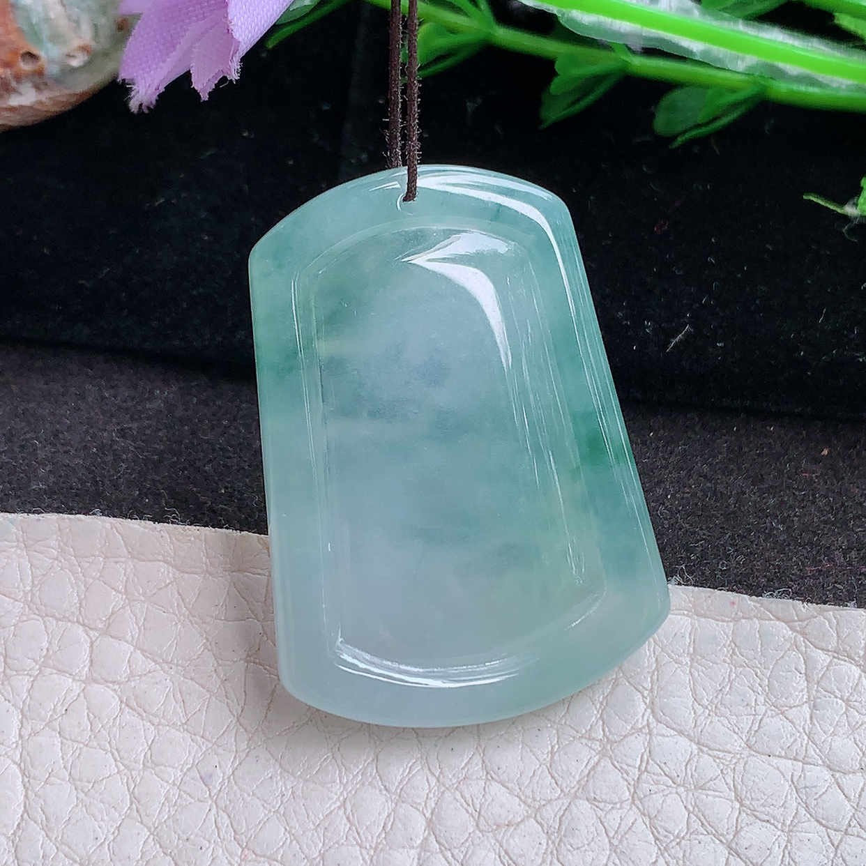 ktj实拍36.8*26.6*5.5缅甸翡翠a货精雕冰飘花扭转乾坤 生肖牛玉吊坠