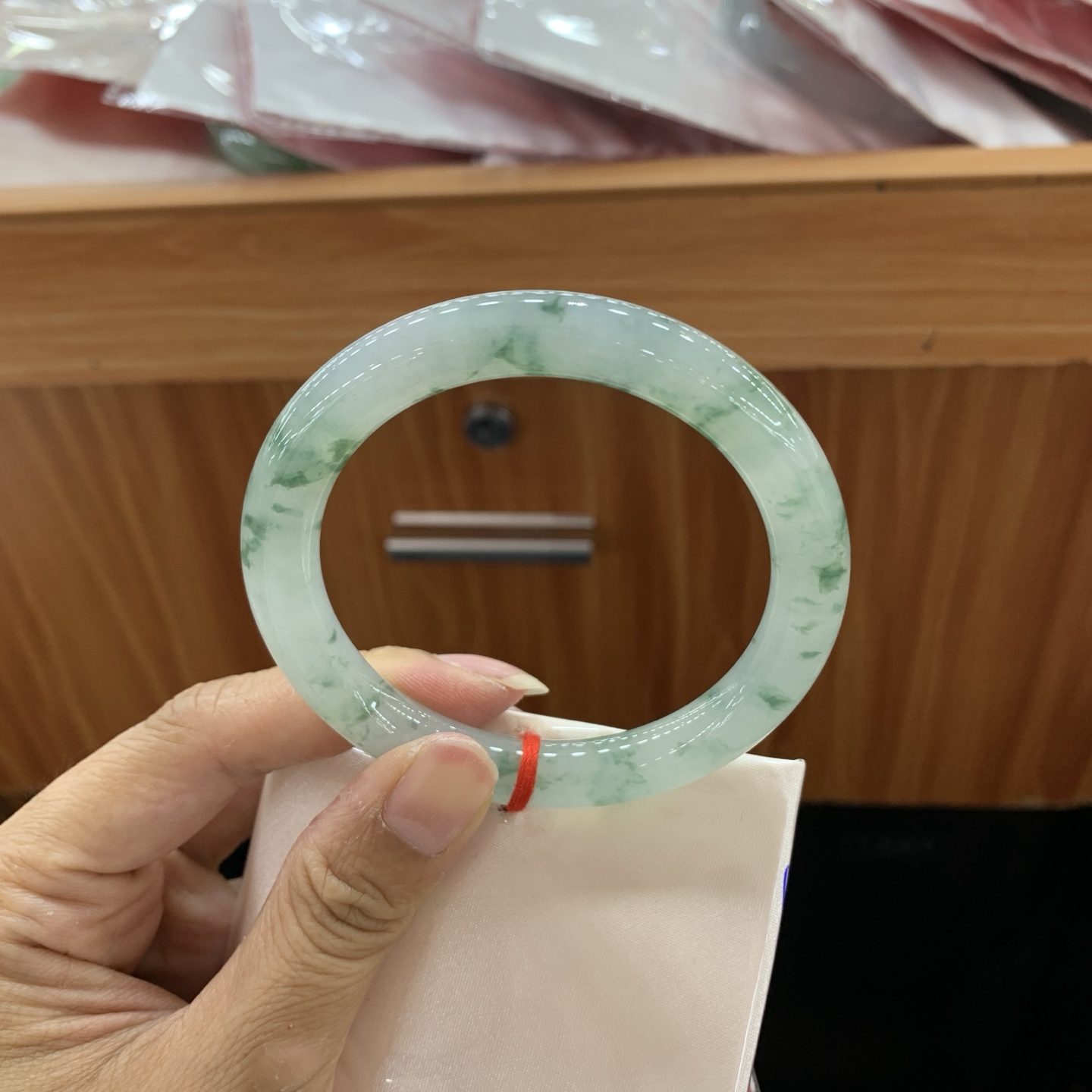 冰飘花圆条翡翠手镯 56.8-9-9.4