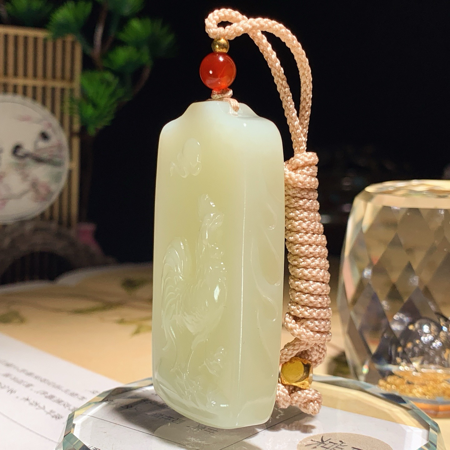 新疆和田玉若羌黄口料生肖鸡挂件！尺寸54/27/10重37.5克 玉质细腻油润 底色纯净 脂粉好，品