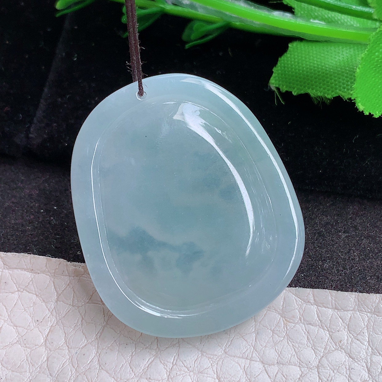 ktj实拍36.6*31*5.6缅甸翡翠a货精雕冰纯马上发财 生肖马玉吊坠