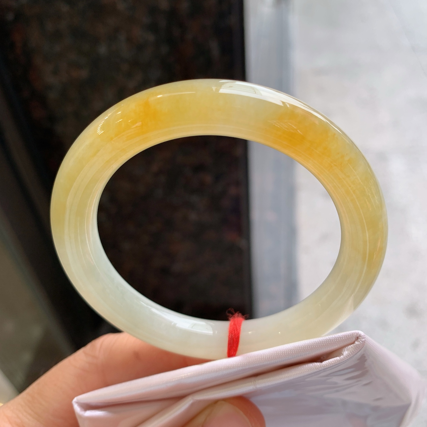 圆条冰黄翡 无裂 尺寸：54.2/9.8 色好