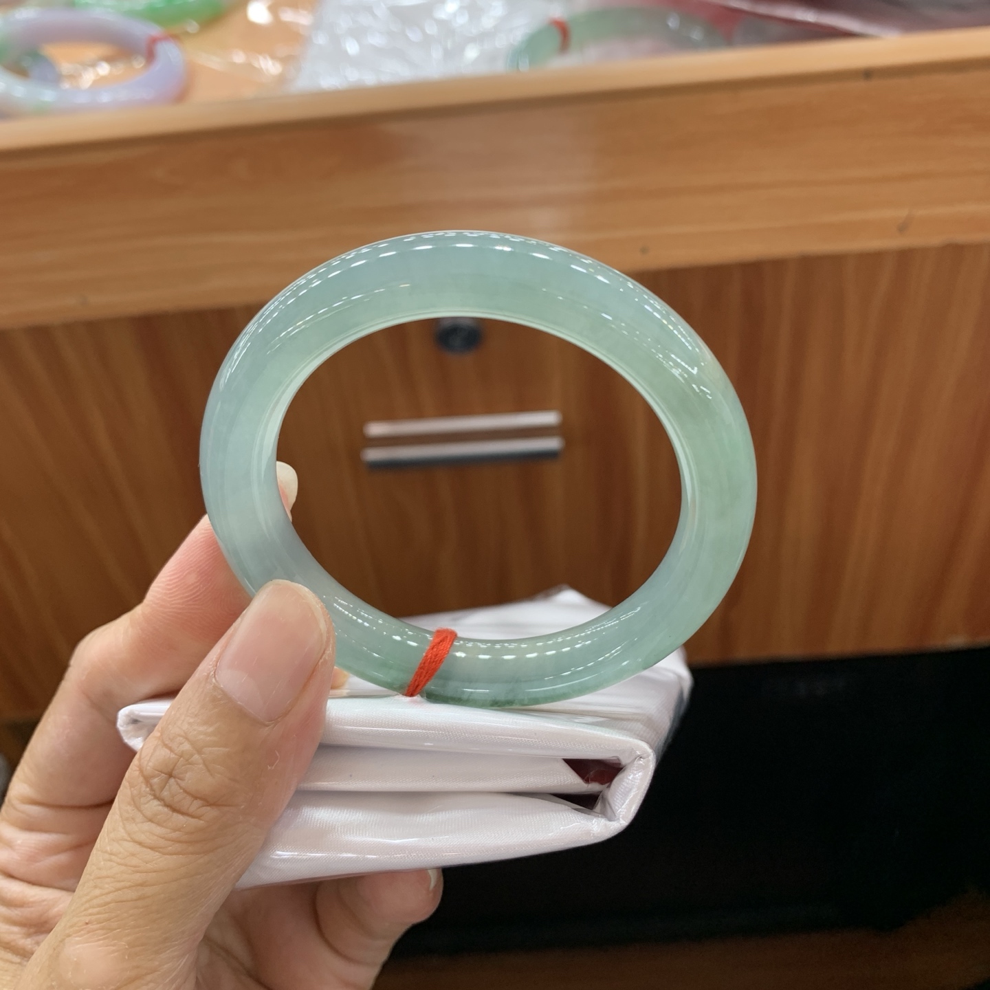 060823LJ 冰蓝飘花小圆条翡翠手镯 53.9-9.5-8.8