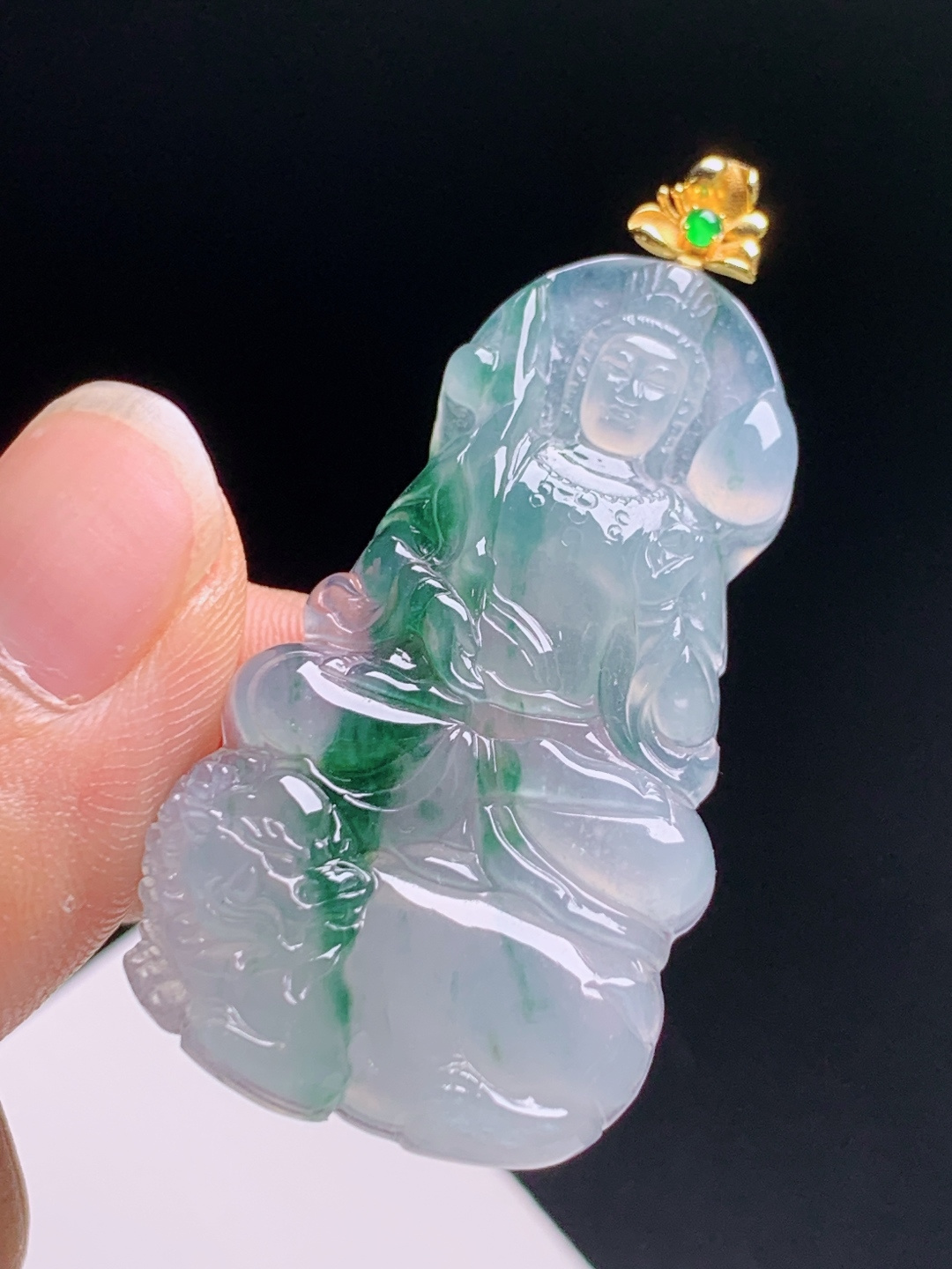 冰飘绿文殊菩萨观音吊坠，飘绿浓郁雕工精湛，金镶扣头端庄大气，080608