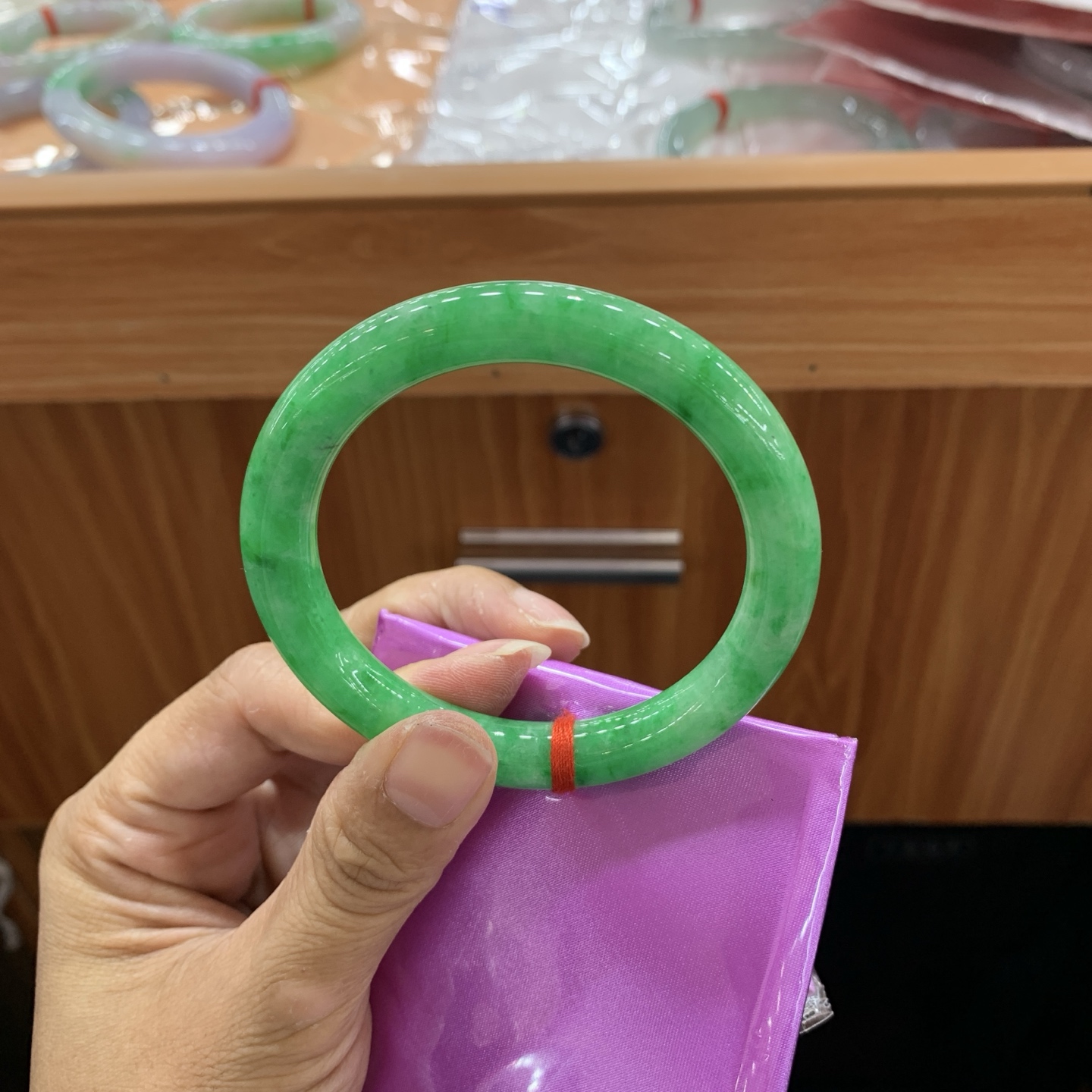 060826JM 满绿圆条翡翠手镯 55.1-8.9