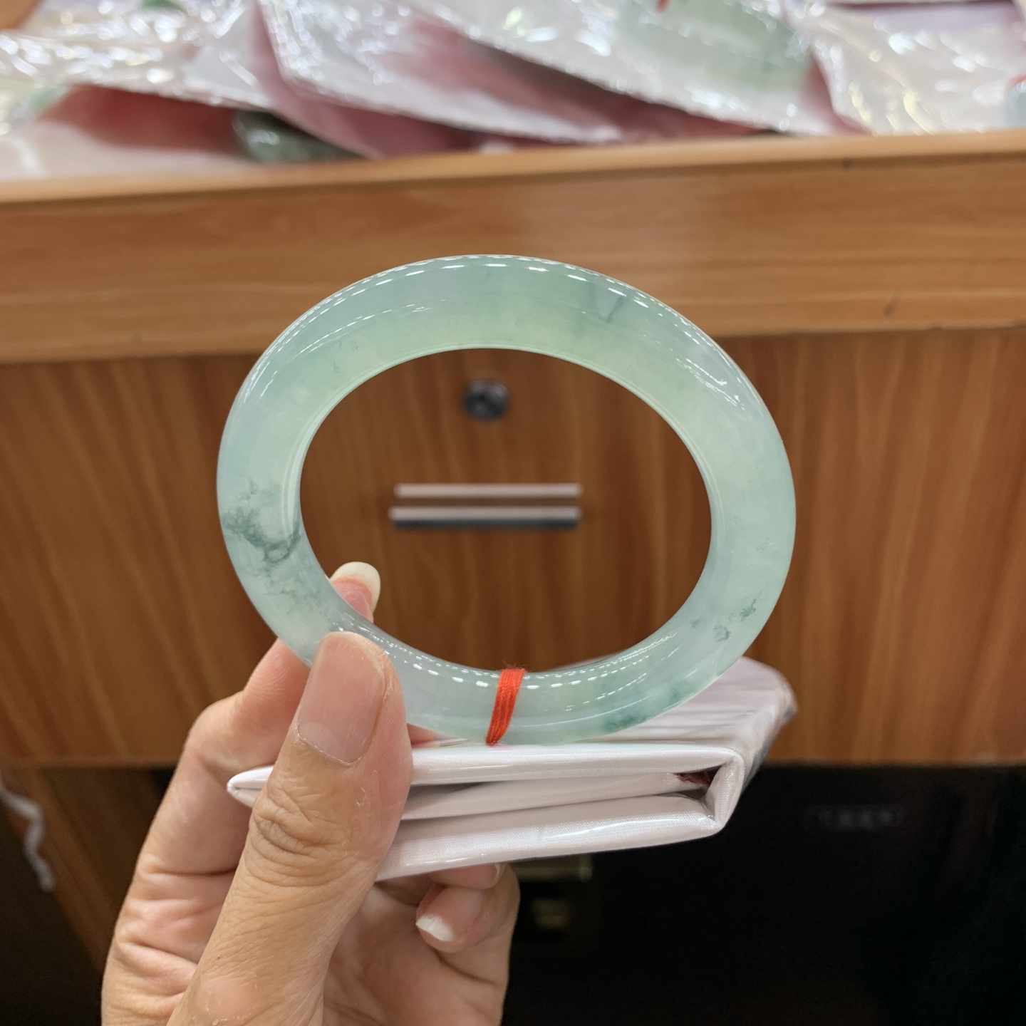 060850SS 冰飘花圆条翡翠手镯 57-10.1-10.9