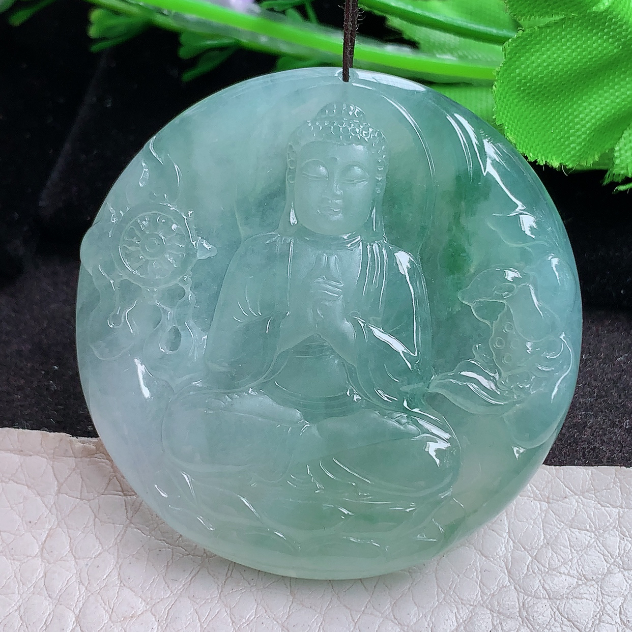 ktj实拍48.5*6缅甸翡翠a货精雕冰飘绿大日如来佛祖 生肖守护神玉吊坠