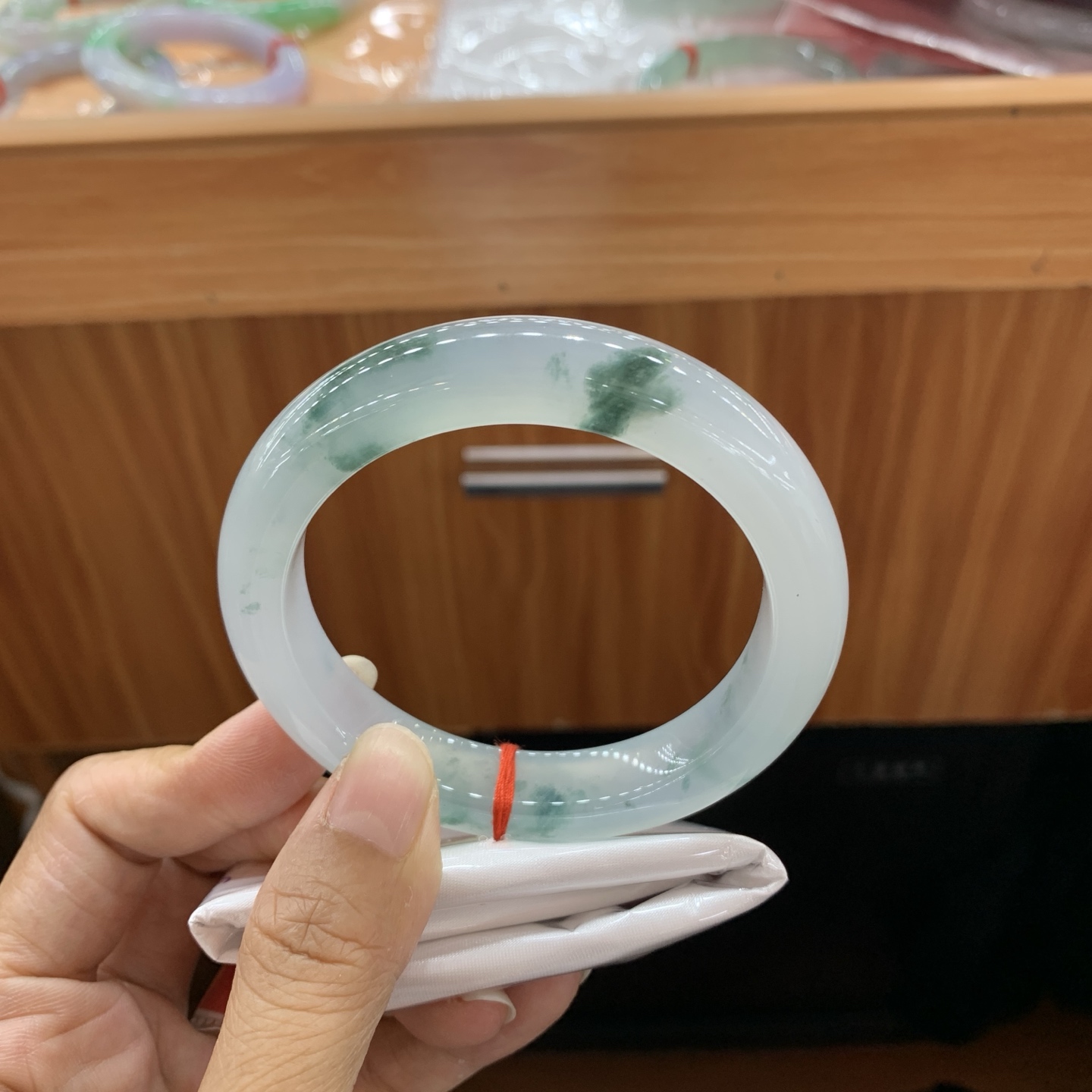 060827GX 冰飘花正圈翡翠手镯 59.2-12.3-9.7
