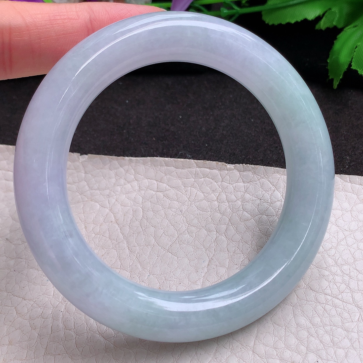 z实拍57.5*12胖圆镯 缅甸翡翠a货玉手镯 淡紫底细润正圈玉手环
