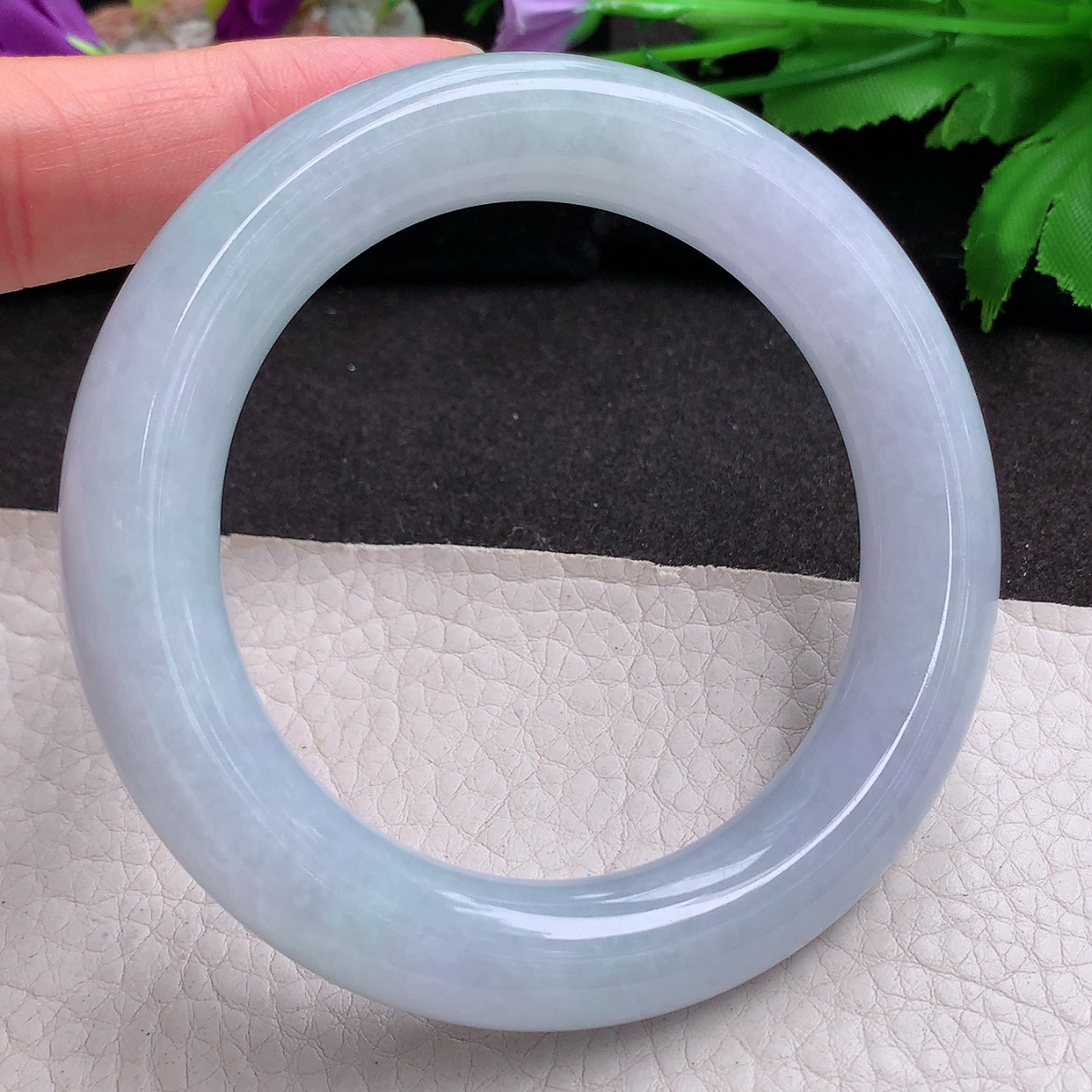 z实拍57.5*12胖圆镯 缅甸翡翠a货玉手镯 淡紫底细润正圈玉手环