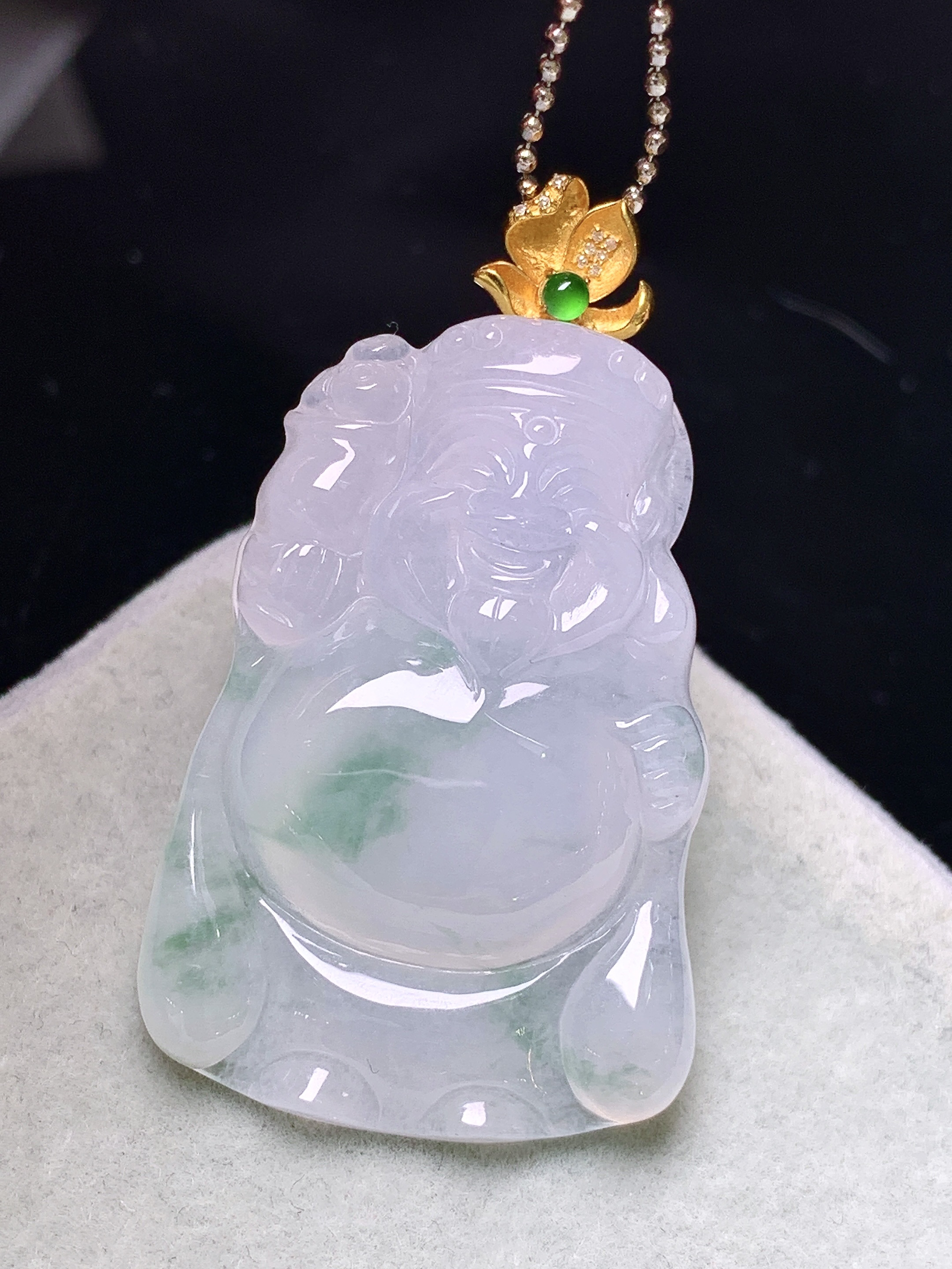 18k金钻镶嵌飘绿财神吊坠 玉质细腻 色泽艳丽清新 整体尺寸41.5*23.8*6.5 e1