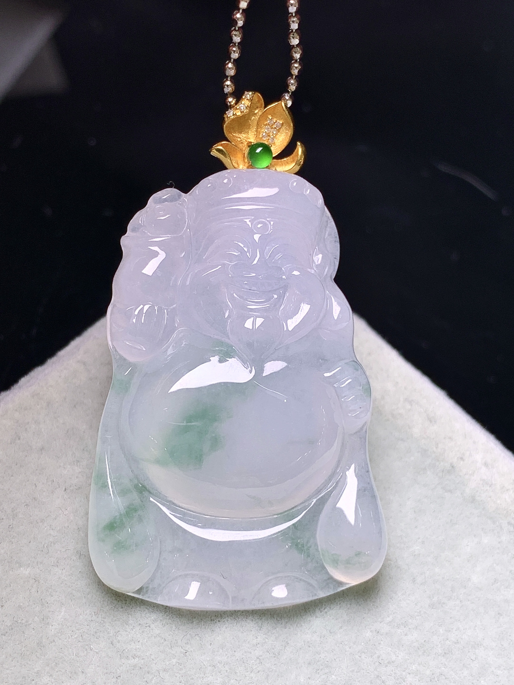 18k金钻镶嵌飘绿财神吊坠 玉质细腻 色泽艳丽清新 整体尺寸41.5*23.8*6.5 e1