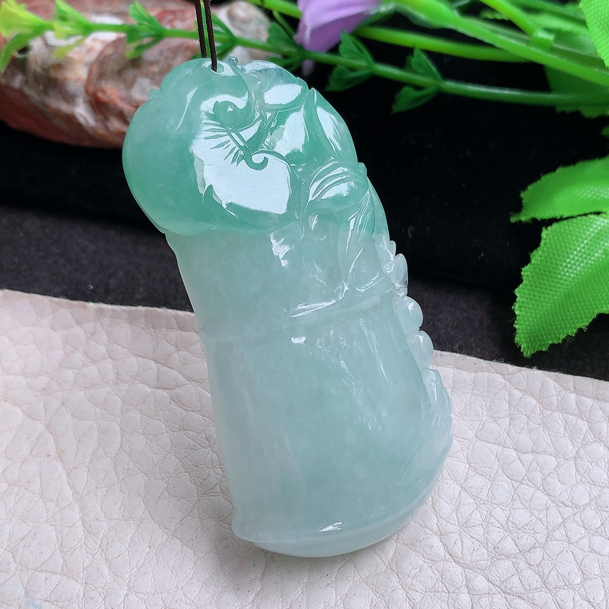 zen实拍62.3*30.8*12缅甸翡翠精雕清新节节高 胸有成竹玉项坠 玉挂件