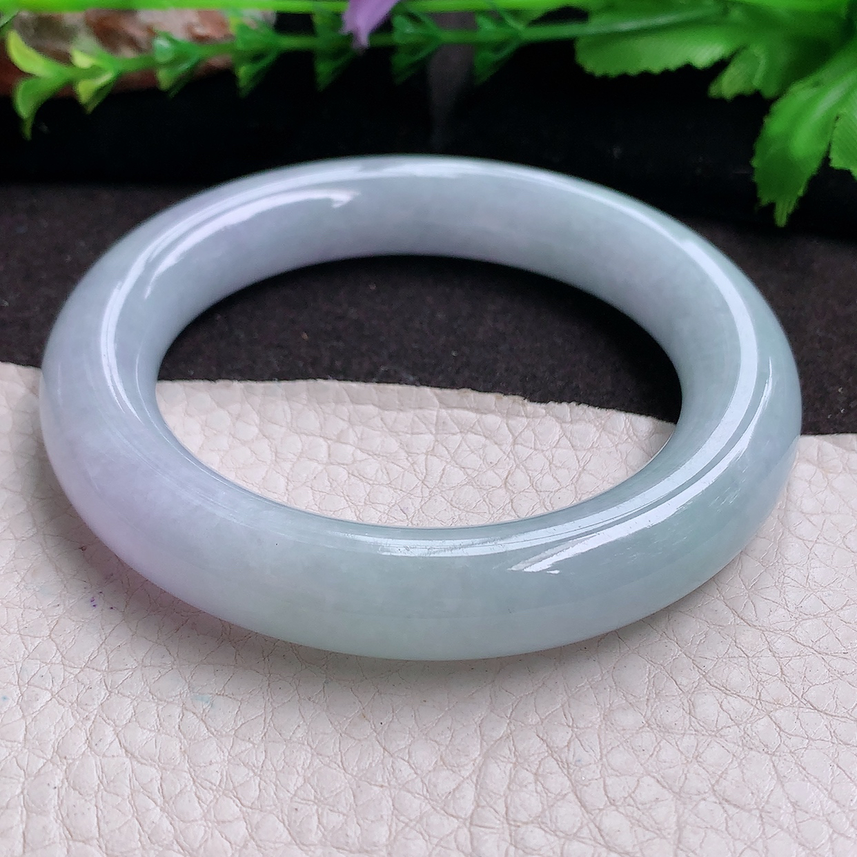z实拍57.5*12胖圆镯 缅甸翡翠a货玉手镯 淡紫底细润正圈玉手环