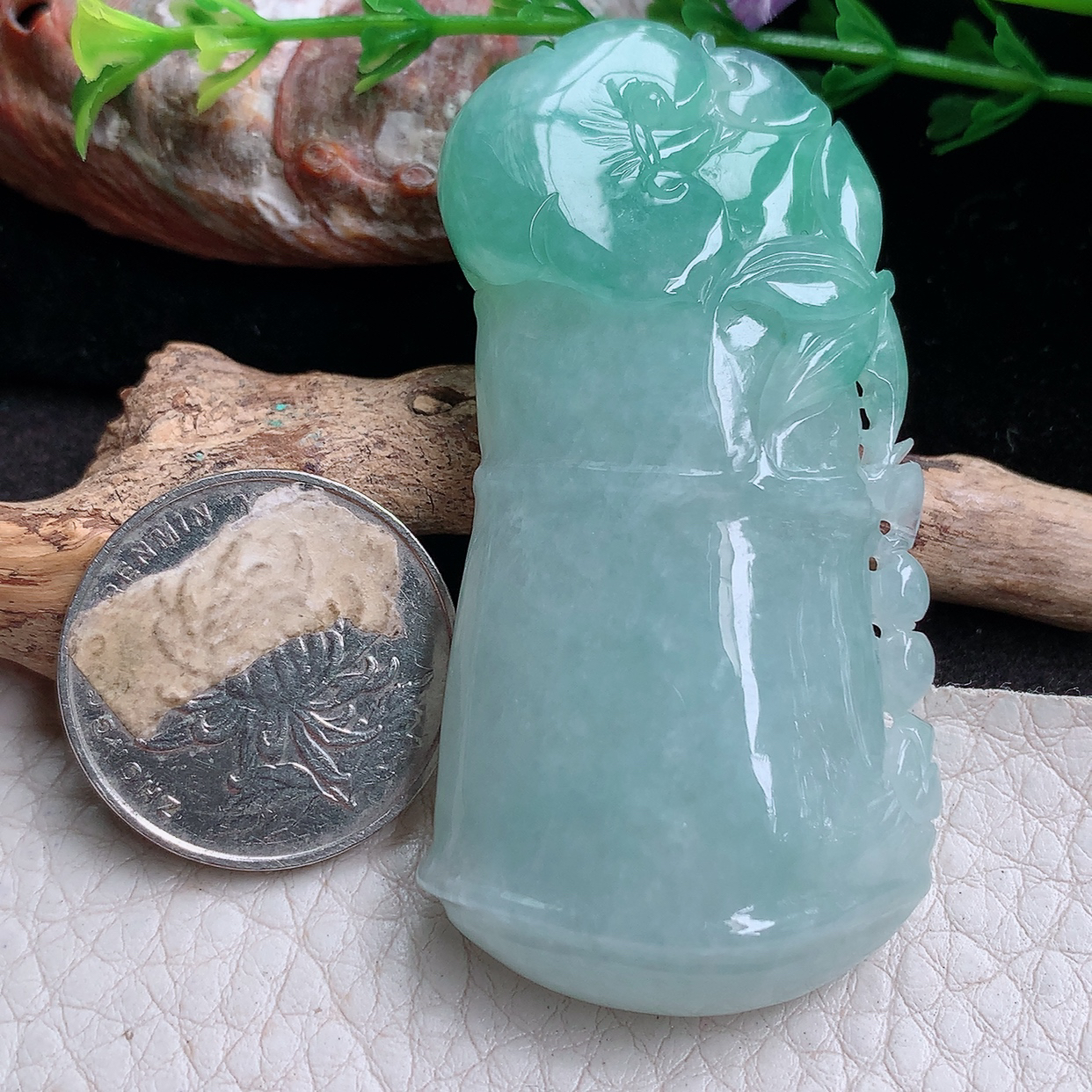zen实拍62.3*30.8*12缅甸翡翠精雕清新节节高 胸有成竹玉项坠 玉挂件