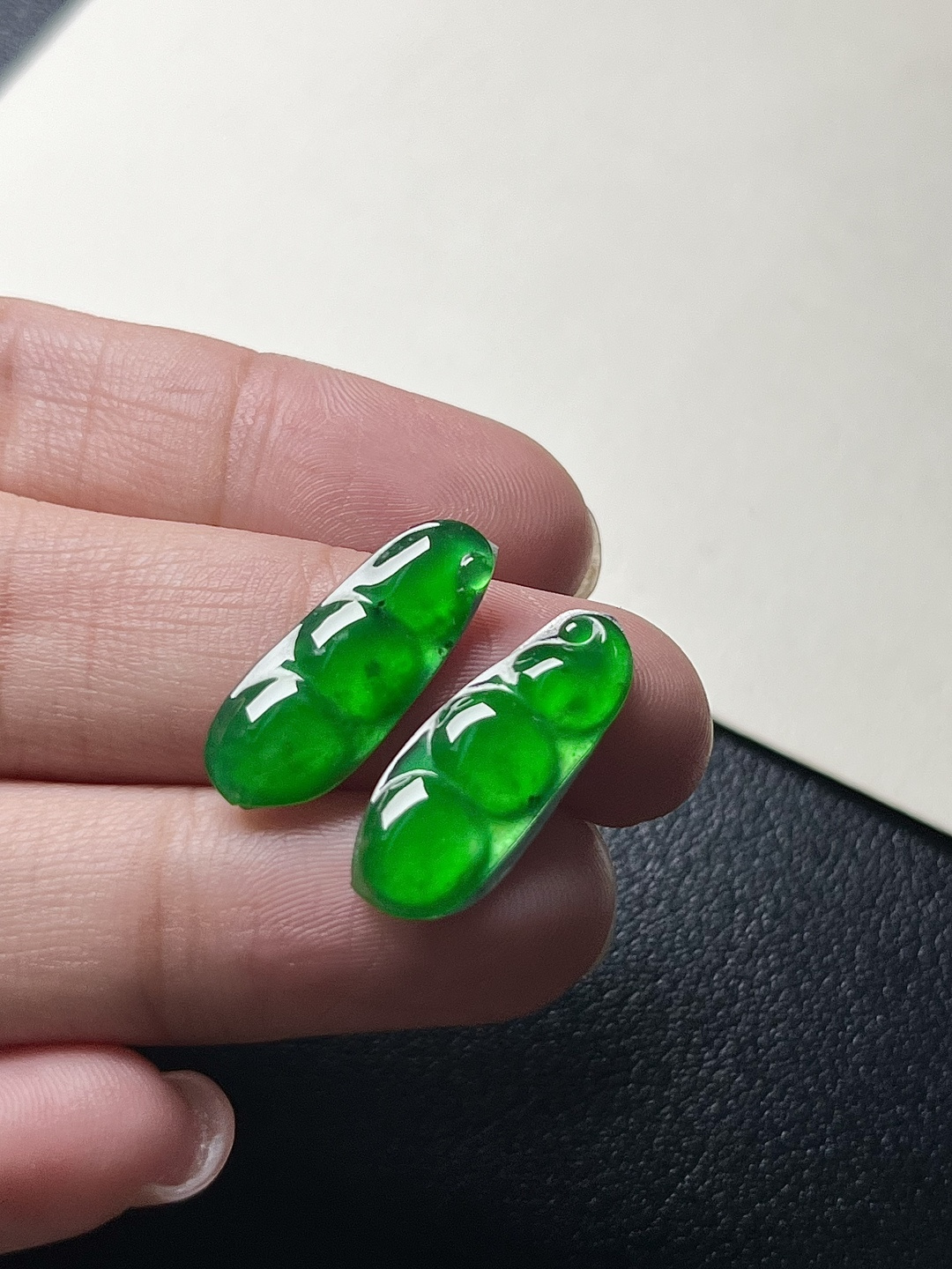 【福豆一对】种老细腻，色阳浓郁起胶尺寸：20.4*8.1*2.1，20.2*7.9*2.4,asd6