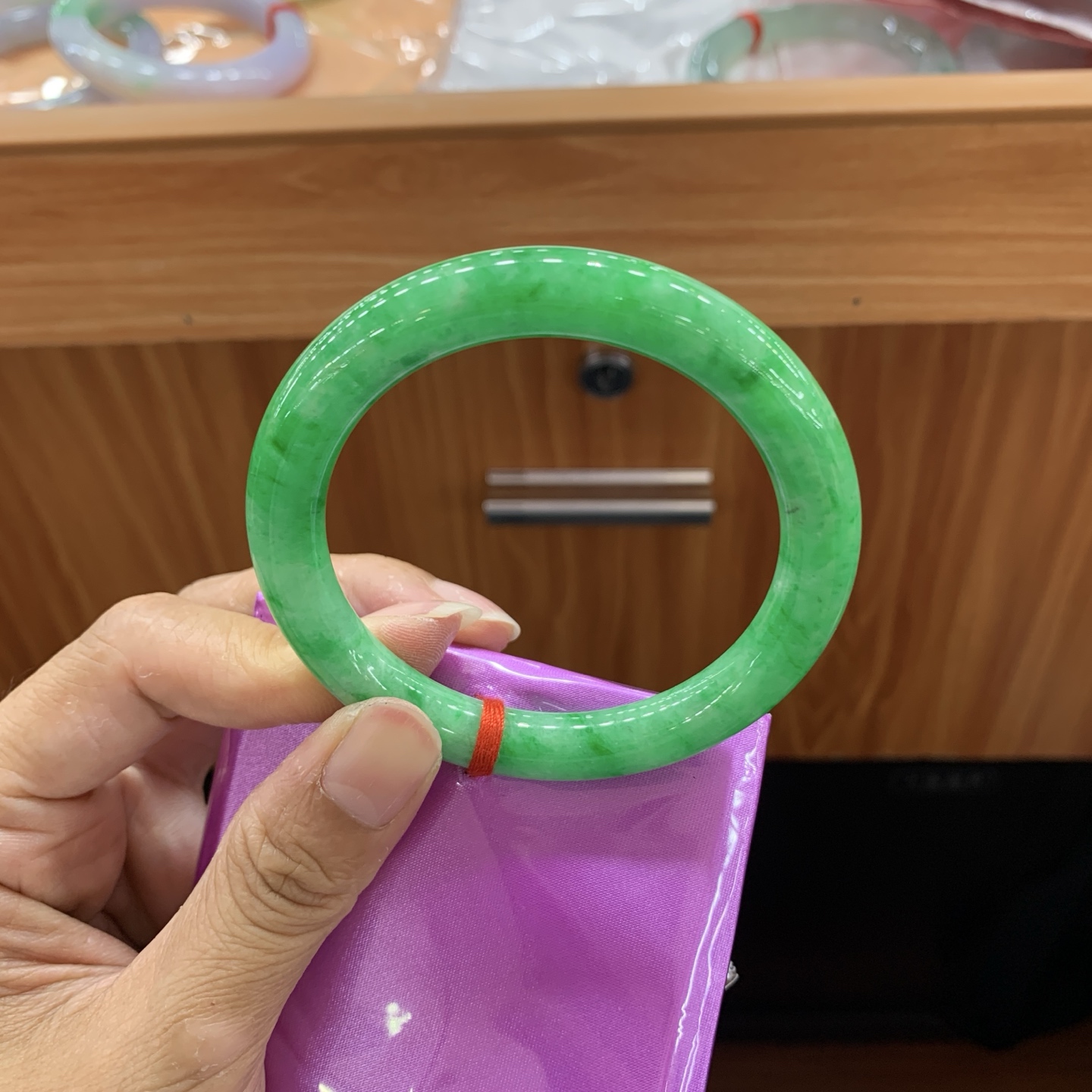 060826JM 满绿圆条翡翠手镯 55.1-8.9