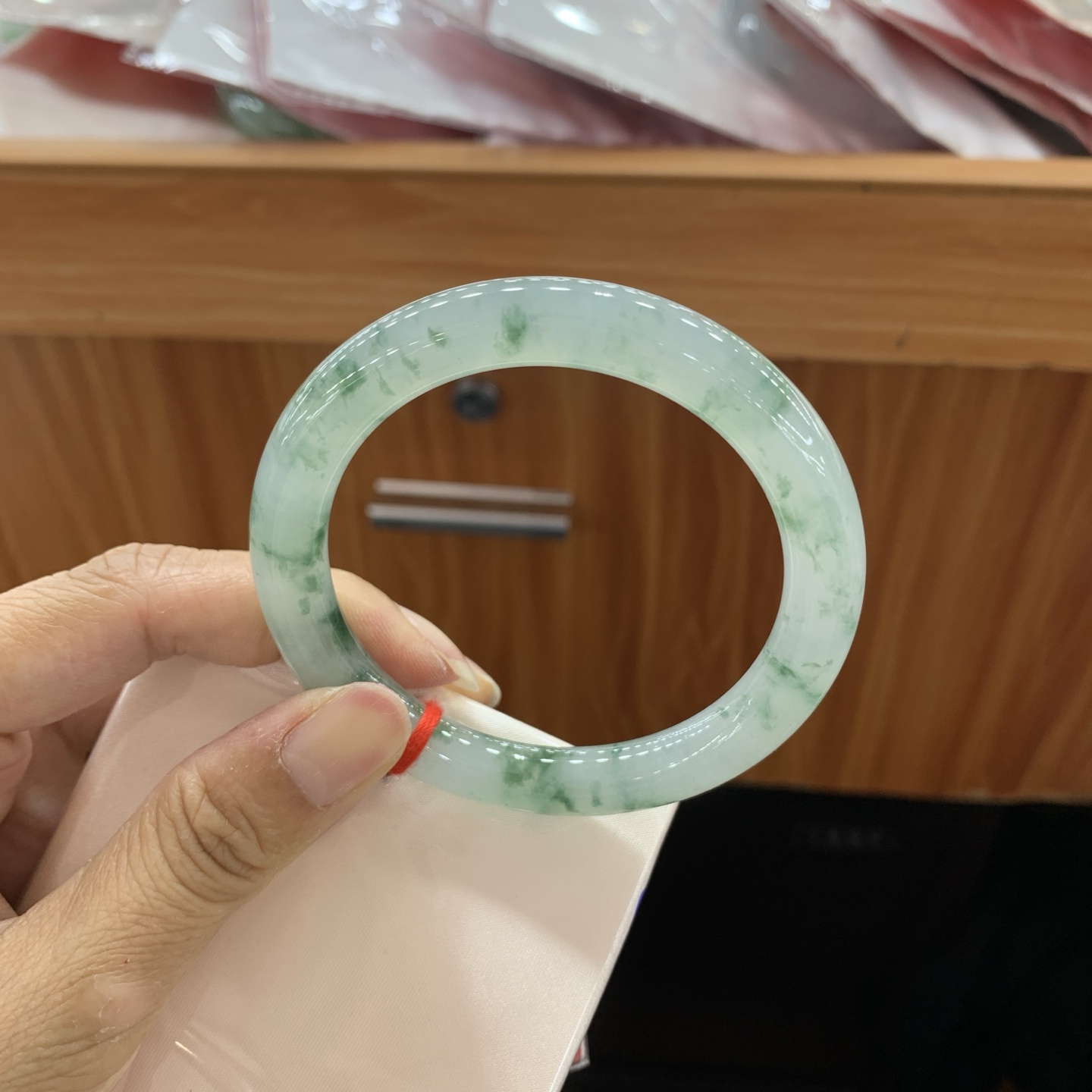 冰飘花圆条翡翠手镯 56.8-9-9.4