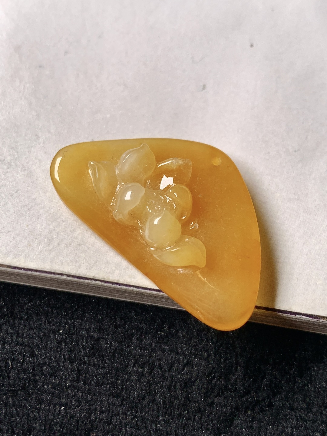 黄翡莲花牌，色泽浓艳 0609尺寸32.3*19*8.1